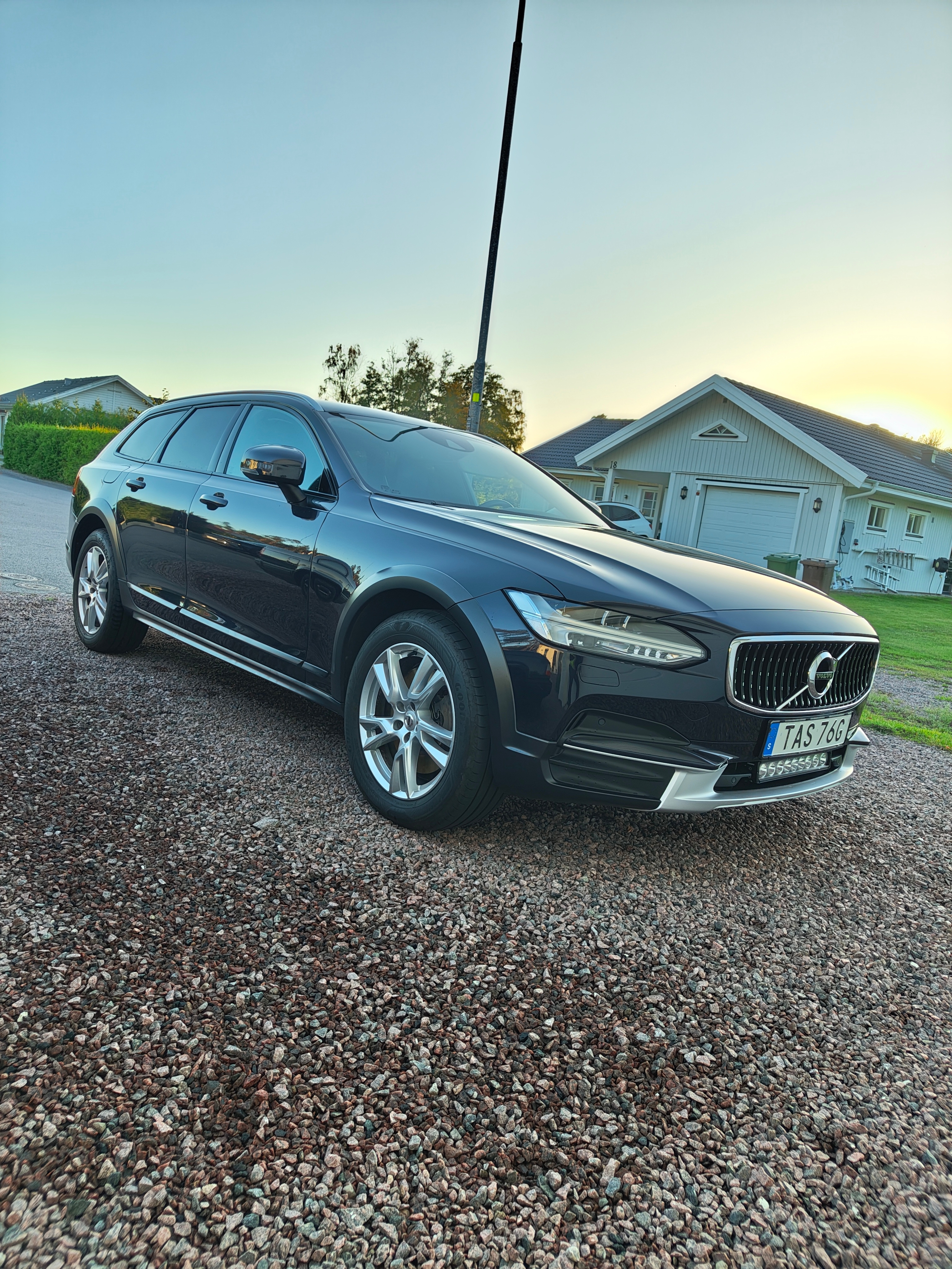 Volvo V90 Cross Country 2019, bild 2/8