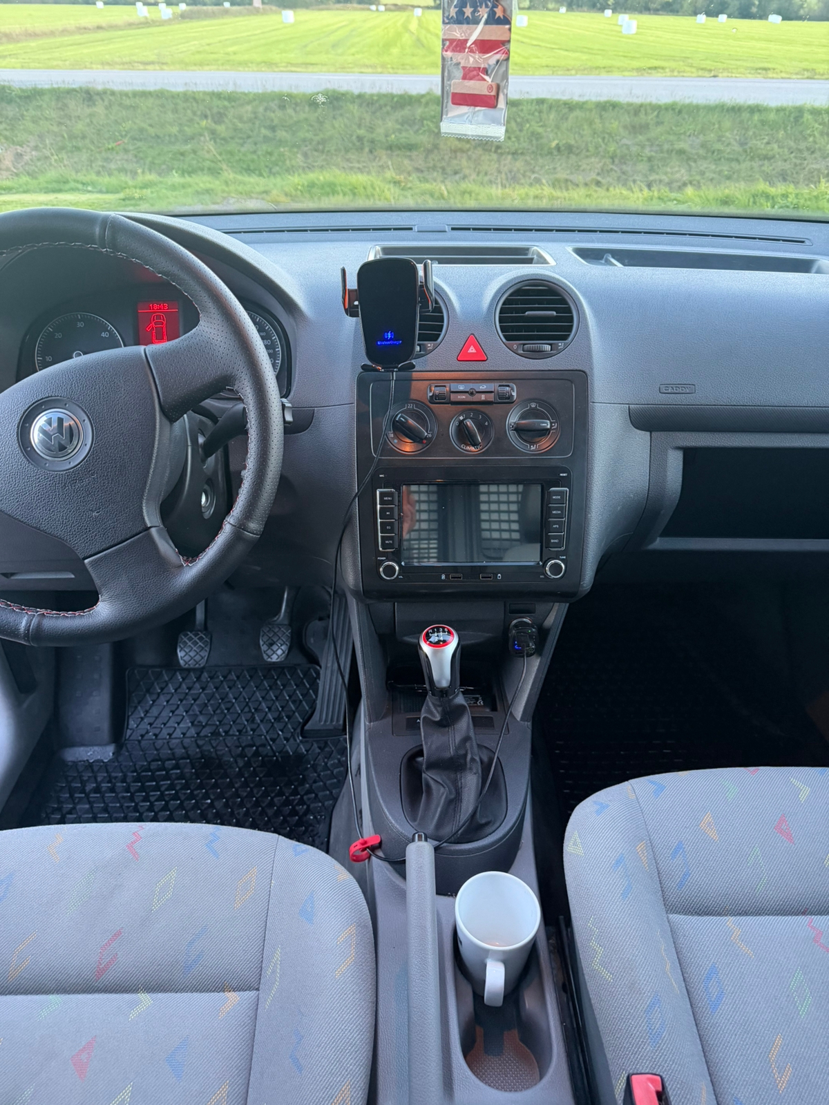 Volkswagen Caddy 2007, bild 6/6