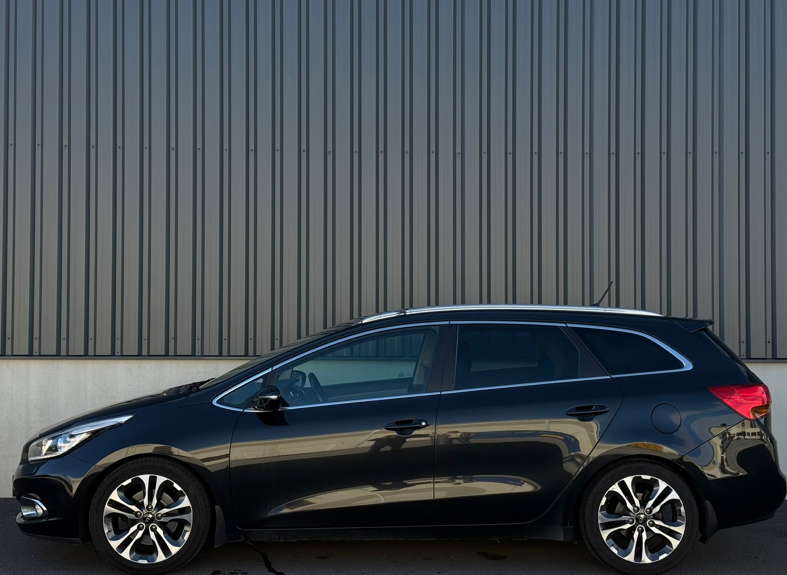 Kia Ceed 1.6 CRDi Automatisk 2014, bild 3/5