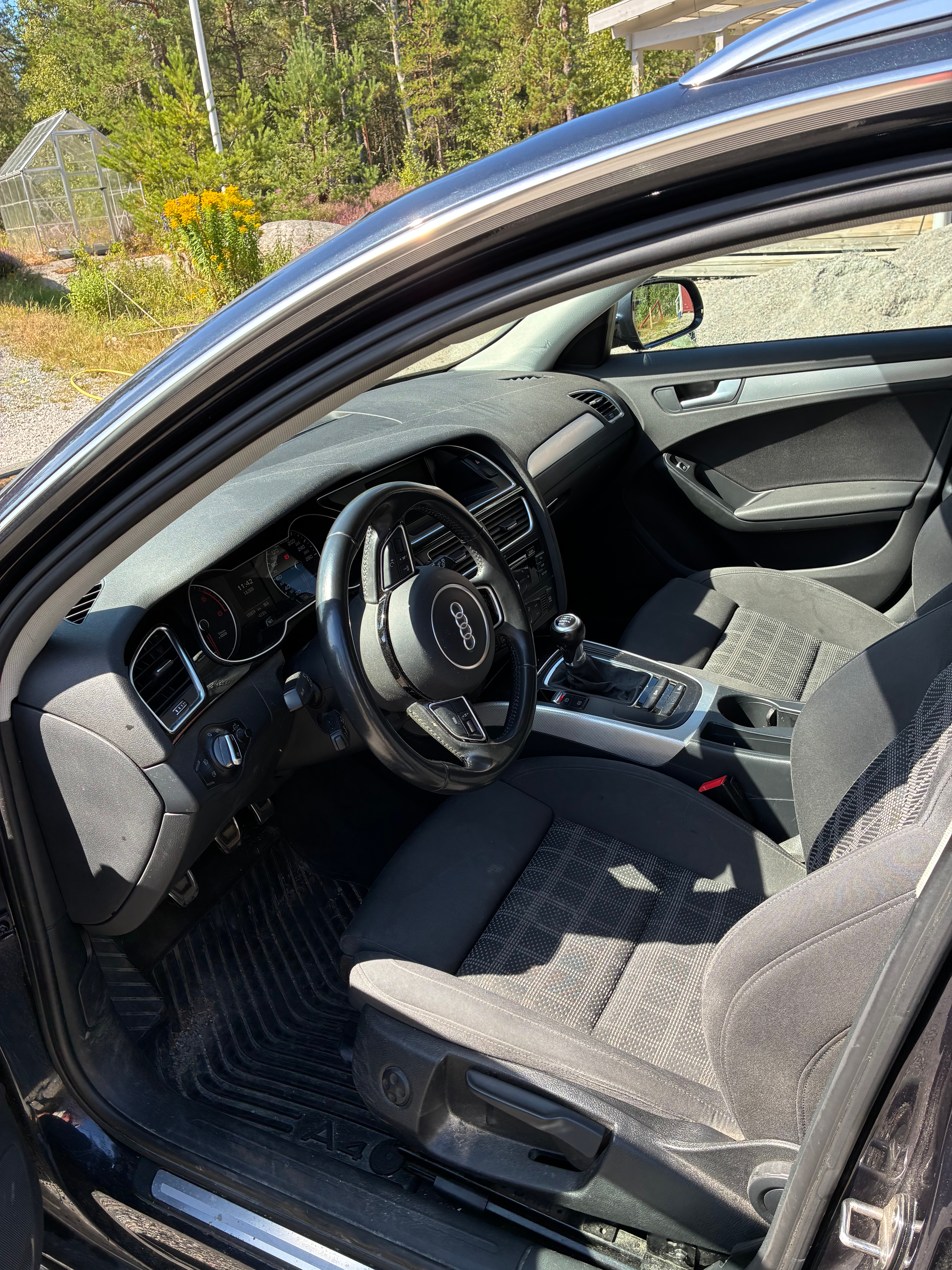 Audi A4 Avant 2.0 TDI DPF Manuell 2015, kuva 7/8