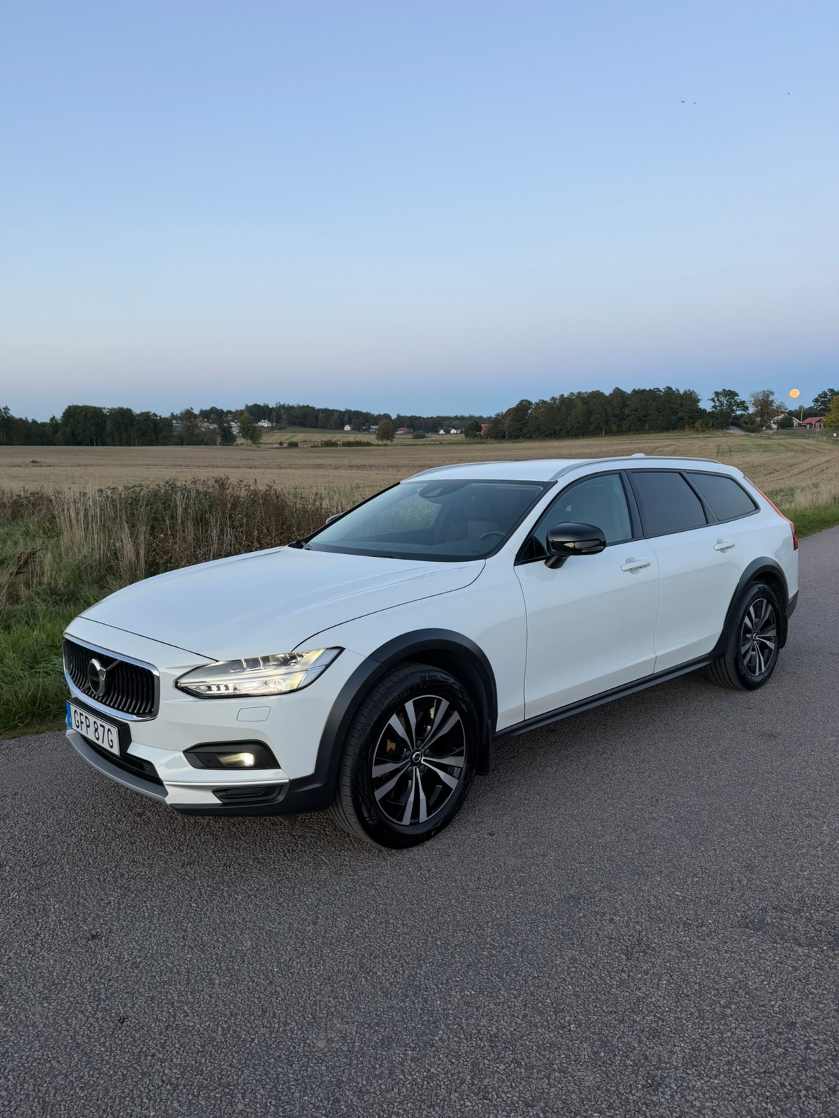 Volvo V90 Cross Country