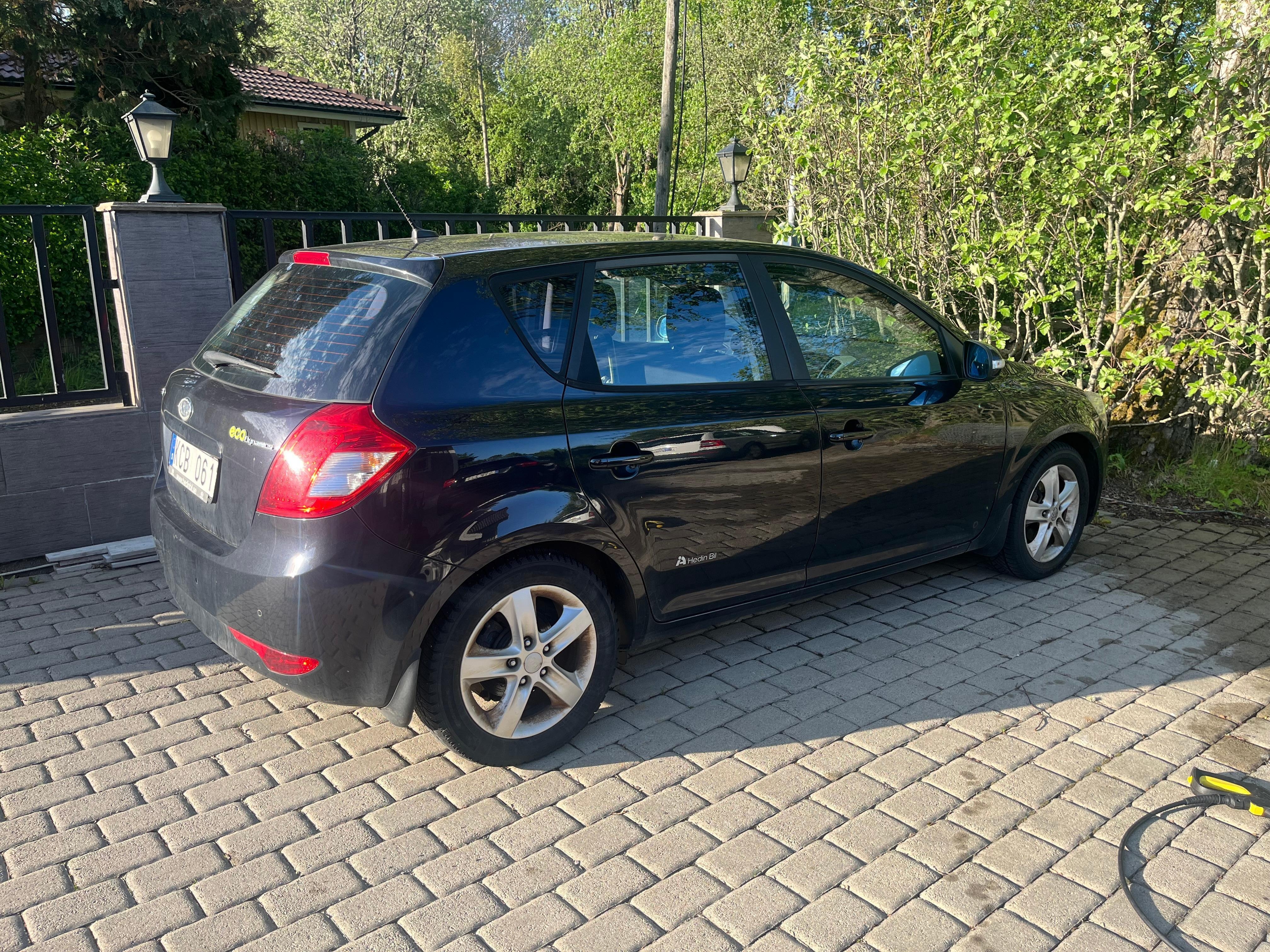 Kia Ceed 1.6 CVVT Manuell 2010, bild 2/6