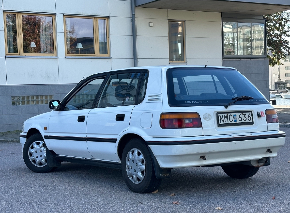 Toyota Corolla 1.6 DOHC 90hk 1988, bild 3/10