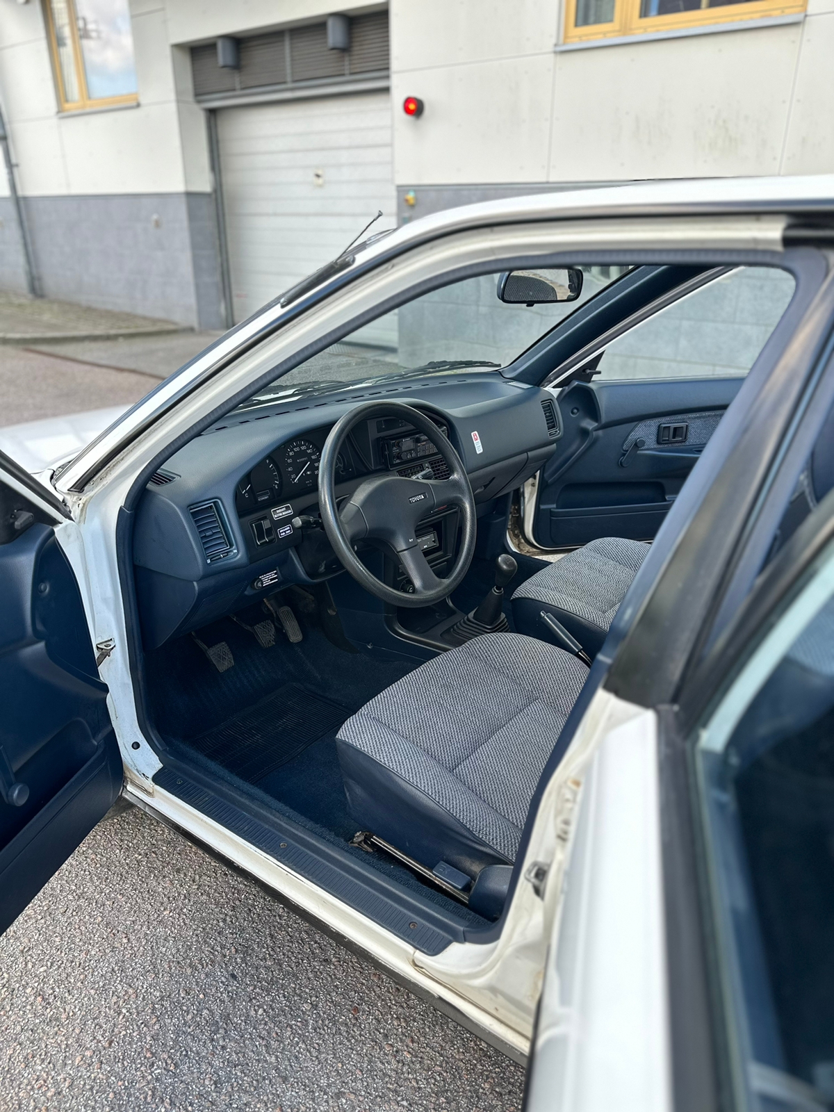 Toyota Corolla 1.6 DOHC 90hk 1988, bild 5/10