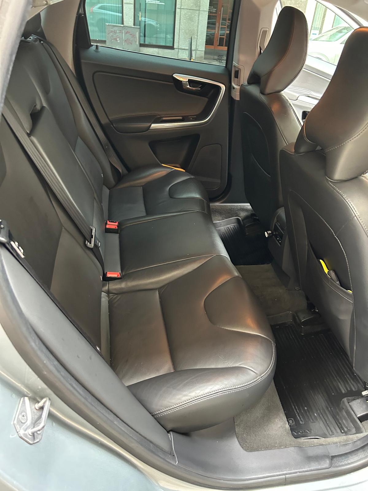 Volvo XC60 D4 Geartronic 2017, bild 4/5