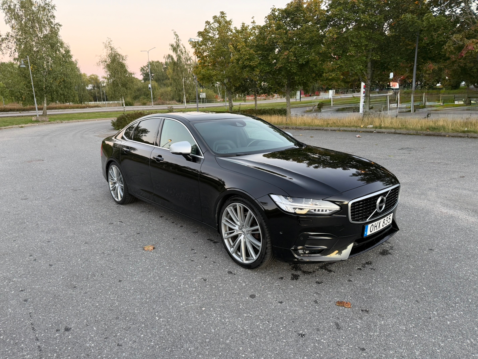 Volvo S90