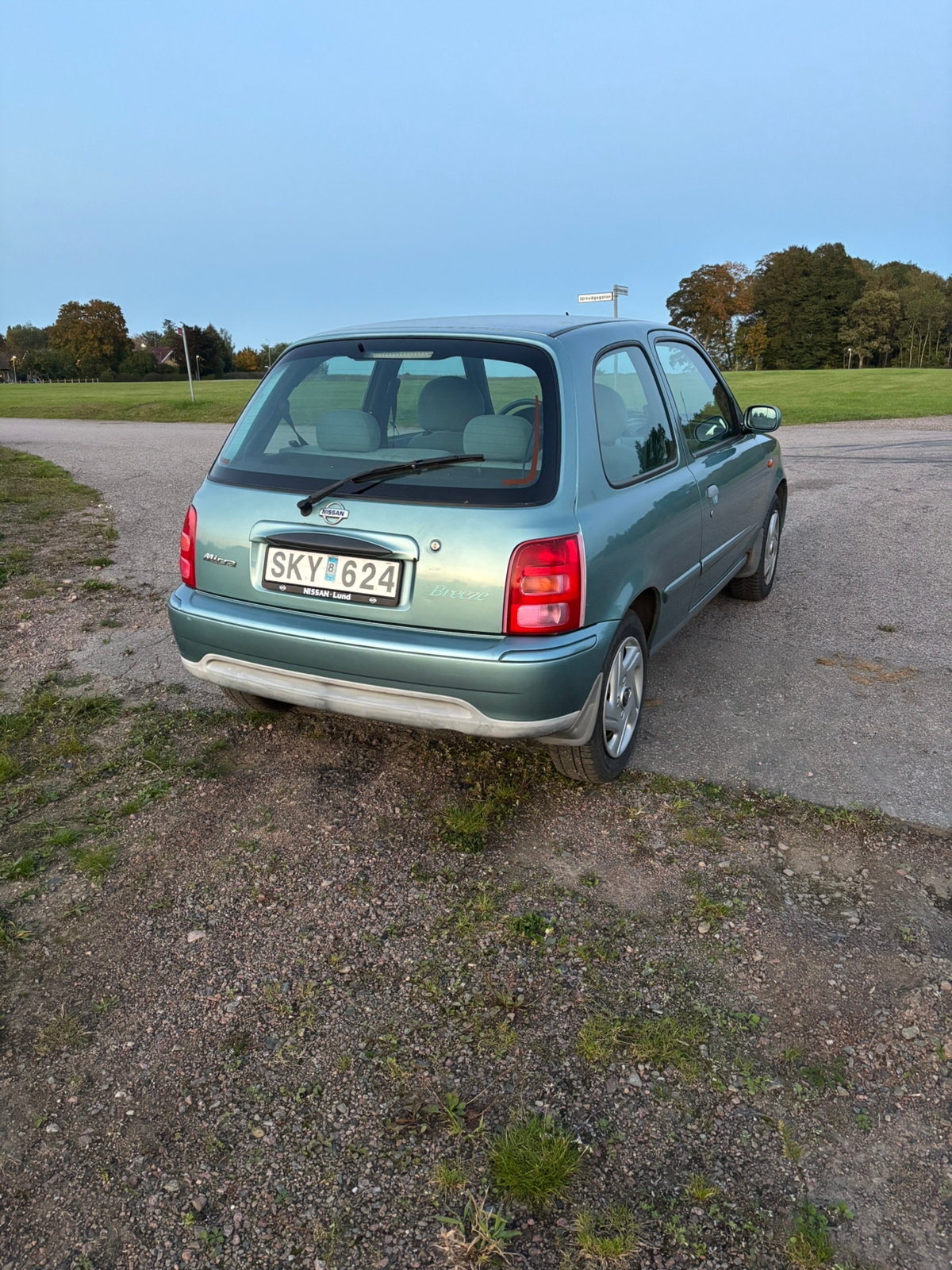 Nissan Micra 3-dörrar 1.0 Manuell 2001, bild 4/4