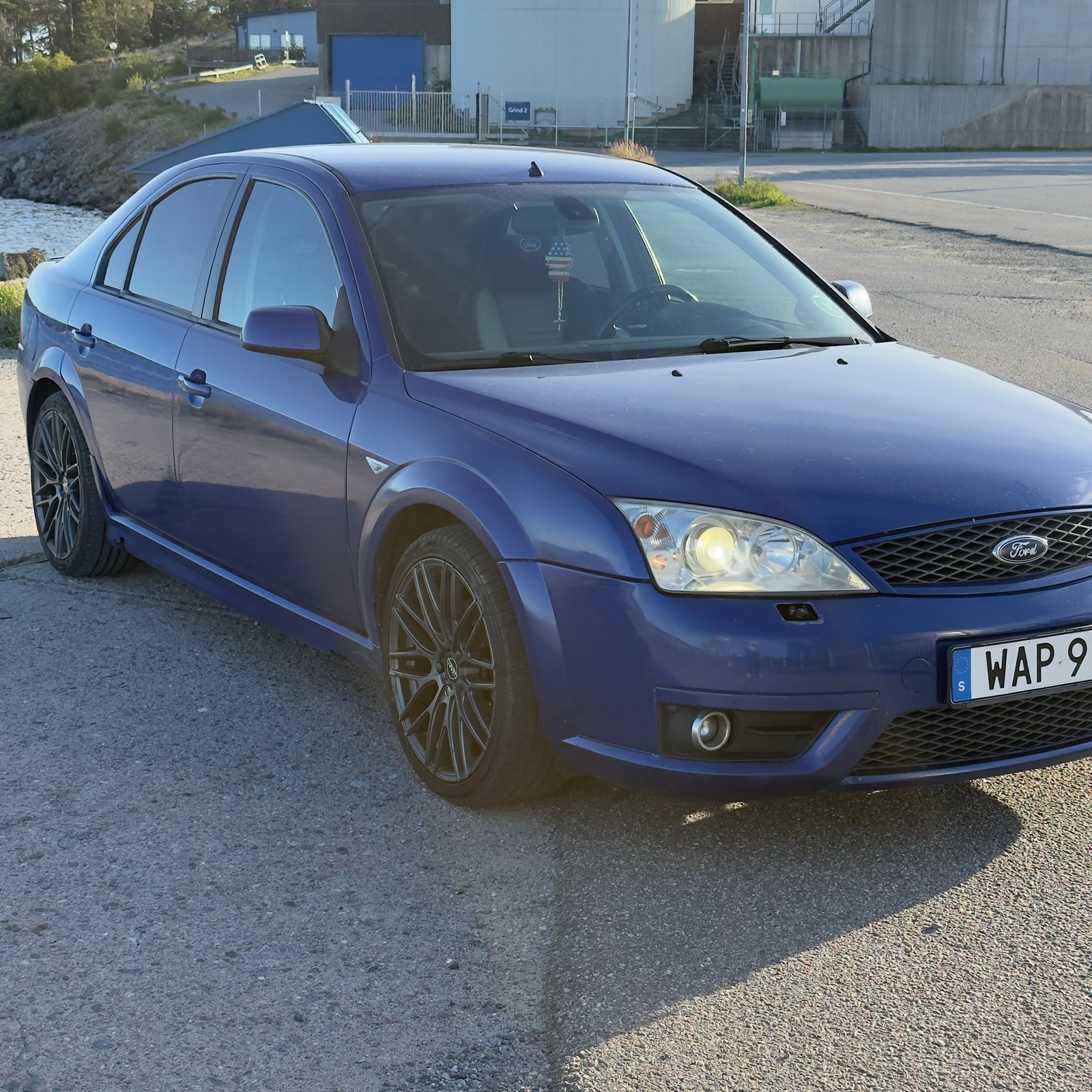 Ford Mondeo ST220 Halvkombi Manuell 2004, bild 3/6