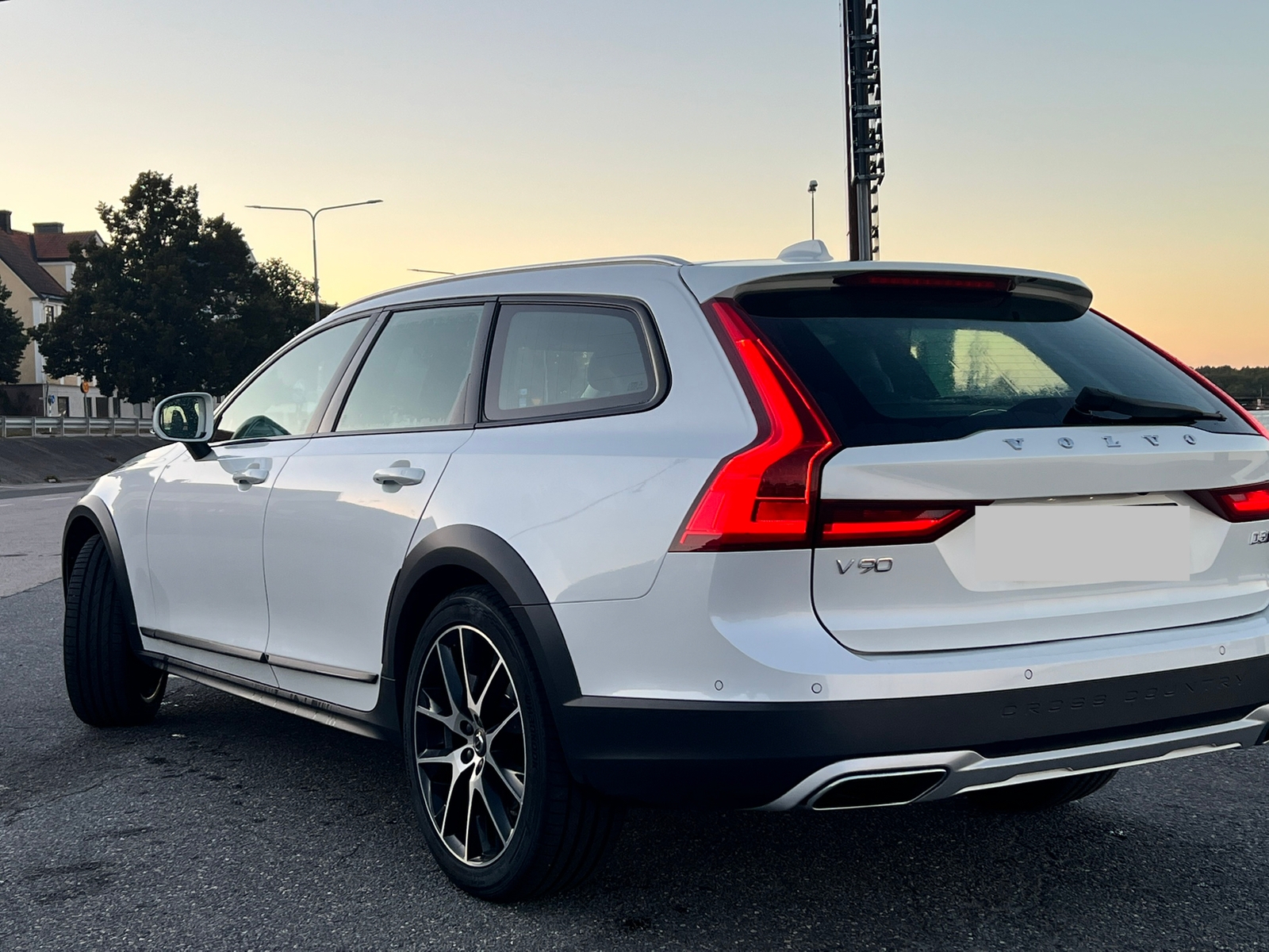 Volvo V90 Cross Country 2017, bild 2/5