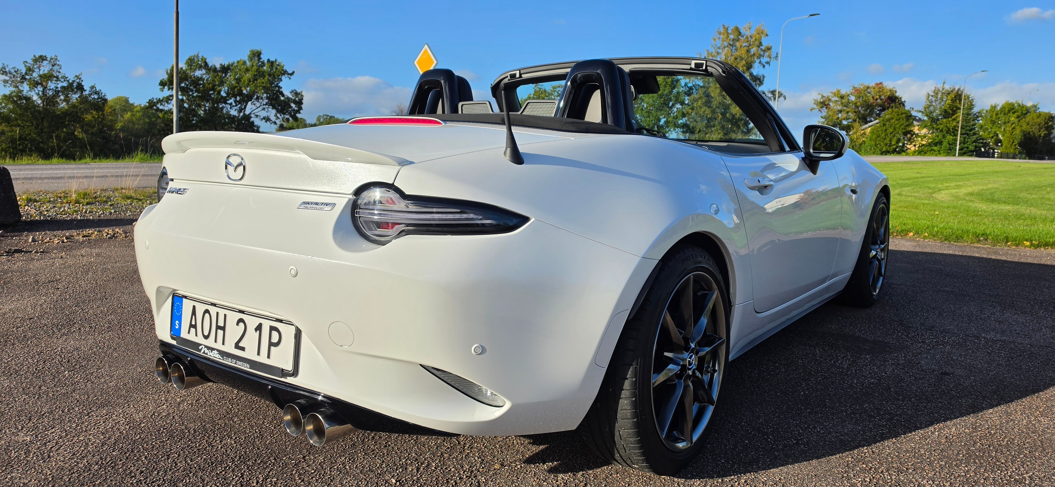 Mazda MX-5 2.0 Sport Recaro 184hk 2019, bild 3/8