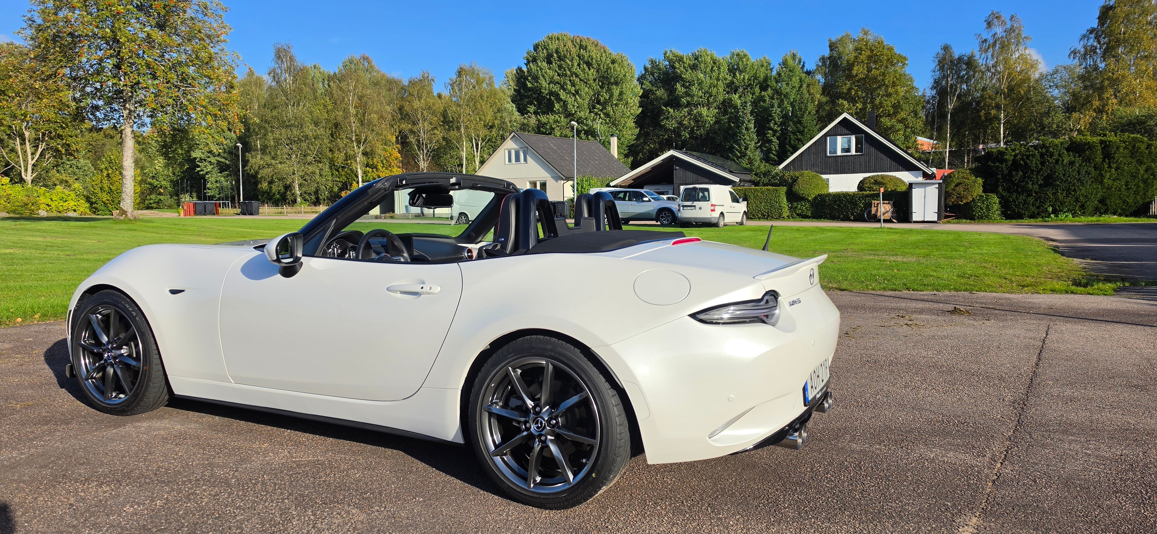 Mazda MX-5 2.0 Sport Recaro 184hk 2019, bild 2/8