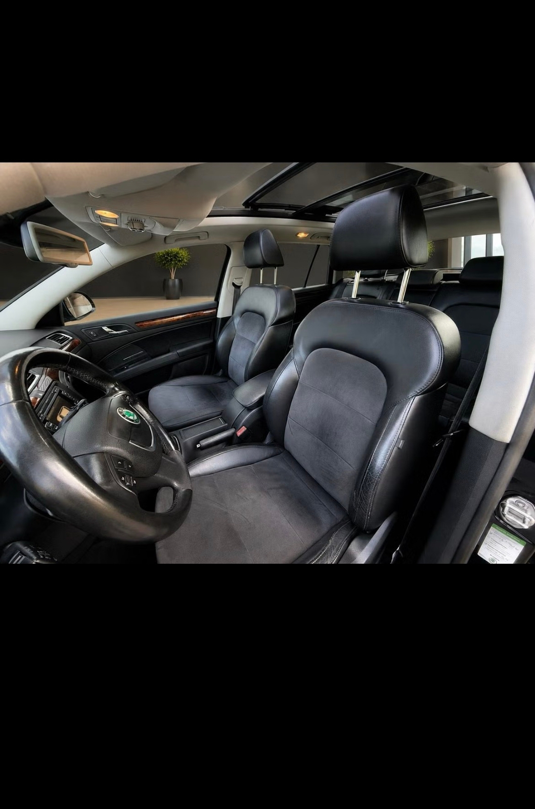 Skoda Superb 2010, photo 4/4