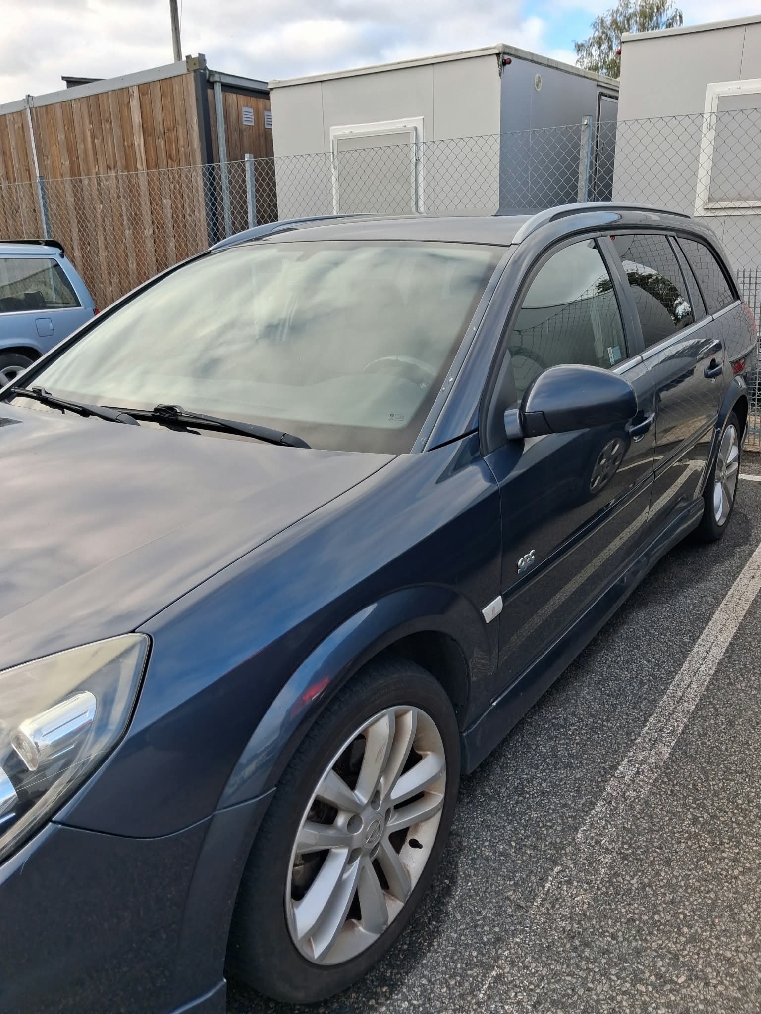 Opel Vectra Caravan 2.0 Turbo Manuell 2008, bild 3/8