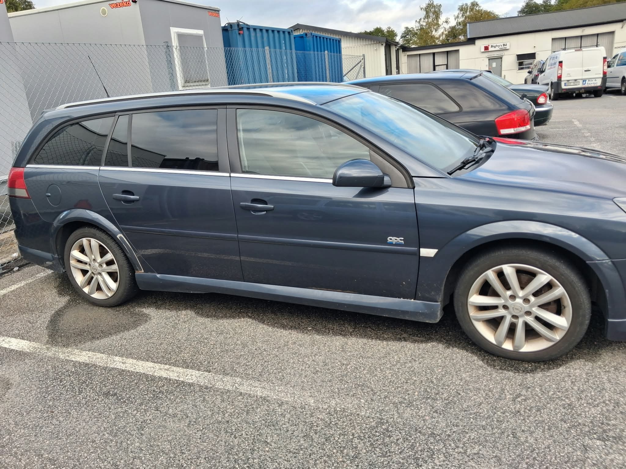 Opel Vectra Caravan 2.0 Turbo Manuell 2008, bild 2/8