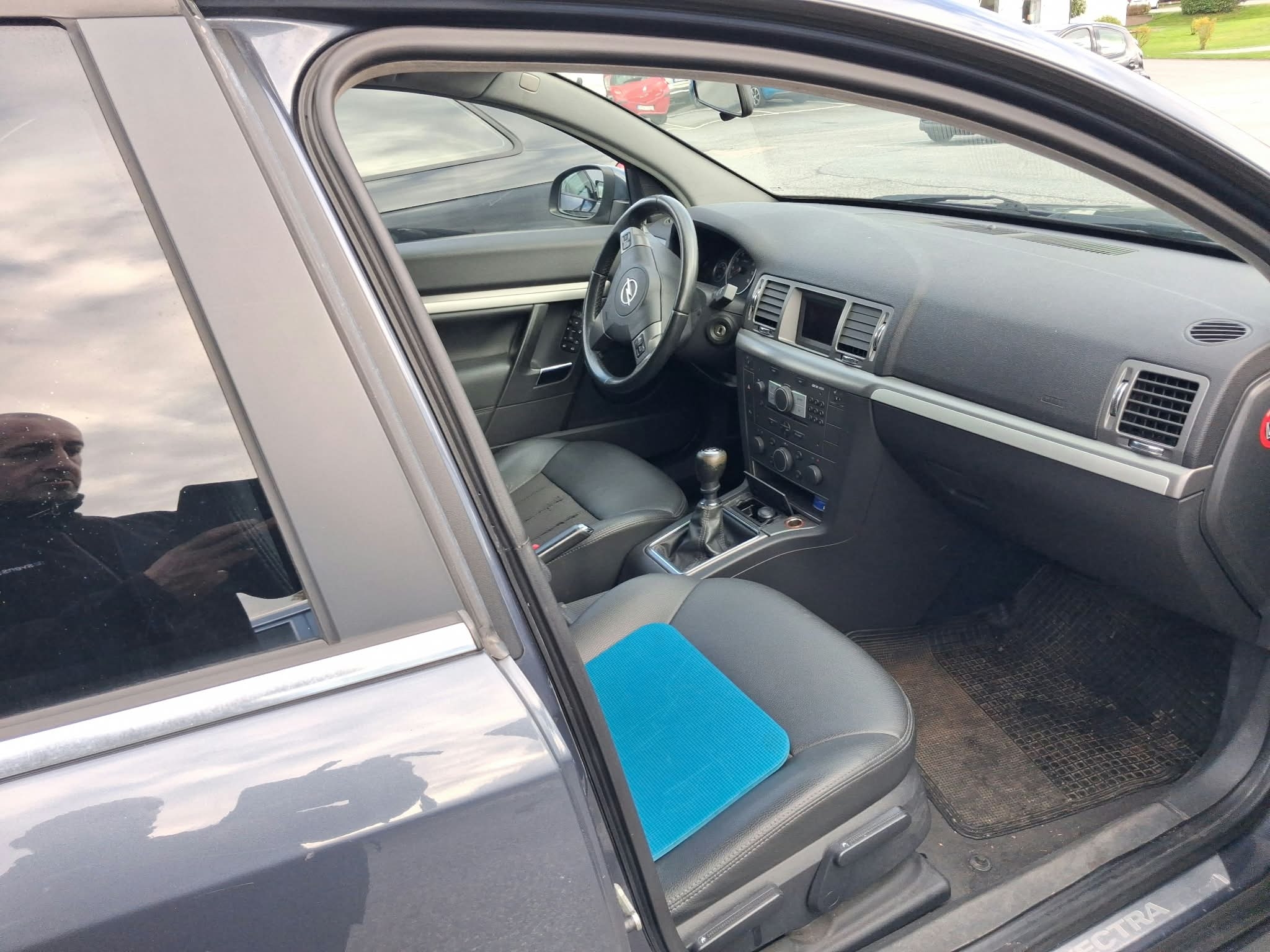 Opel Vectra Caravan 2.0 Turbo Manuell 2008, bild 7/8
