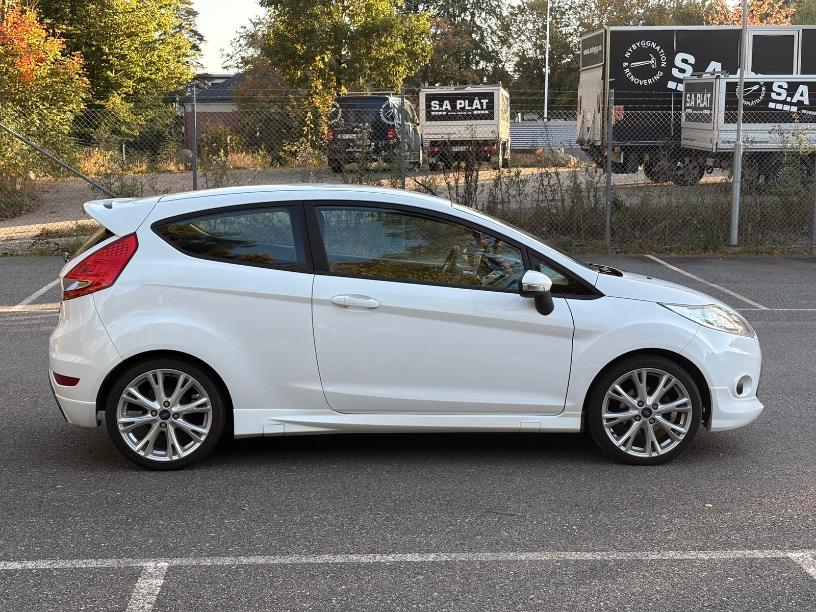 Ford Fiesta 3-dörrar 1.6 Ti-VCT Manuell 2009, photo 2/10