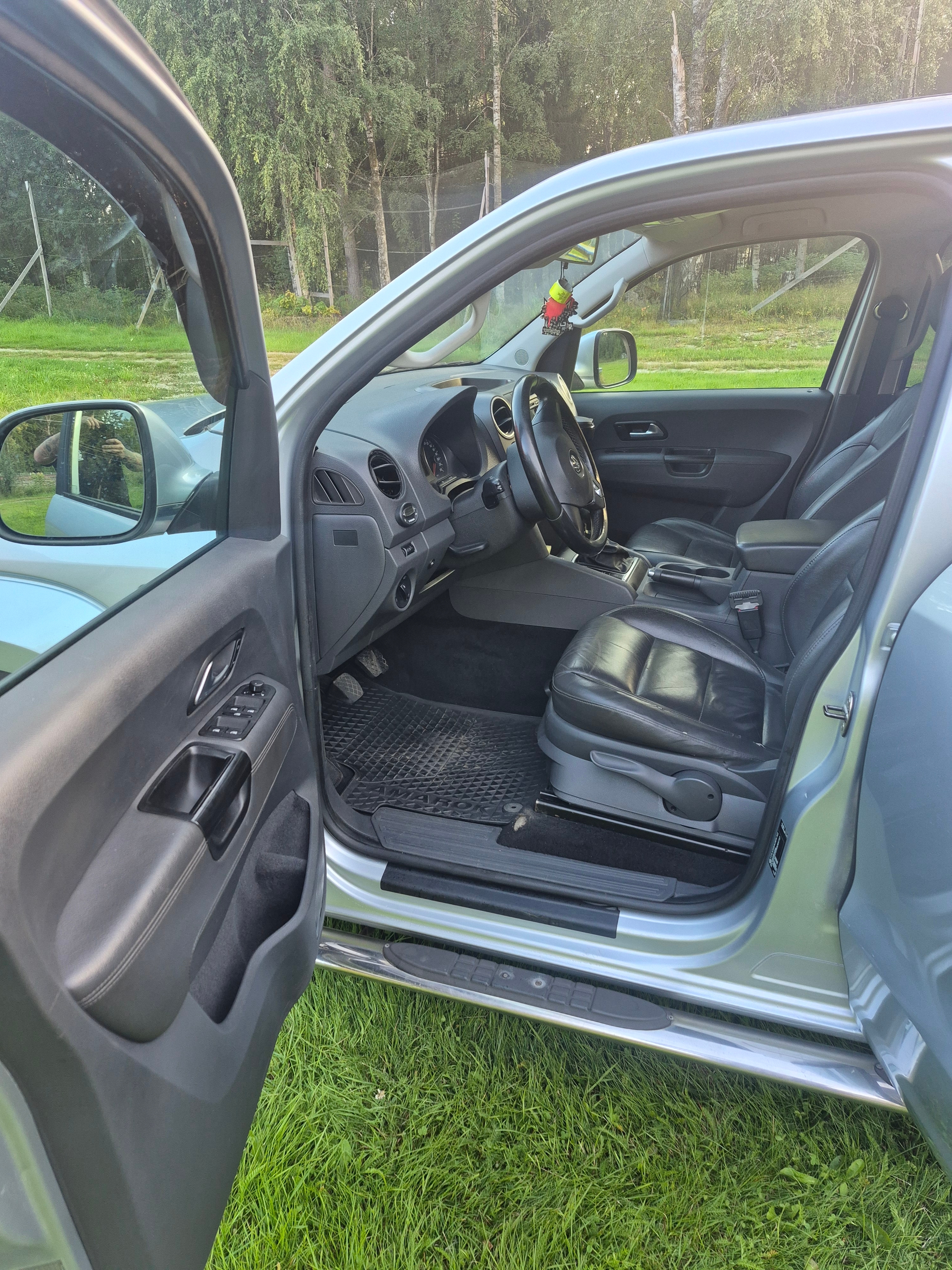 Volkswagen Amarok 2011, bild 7/8