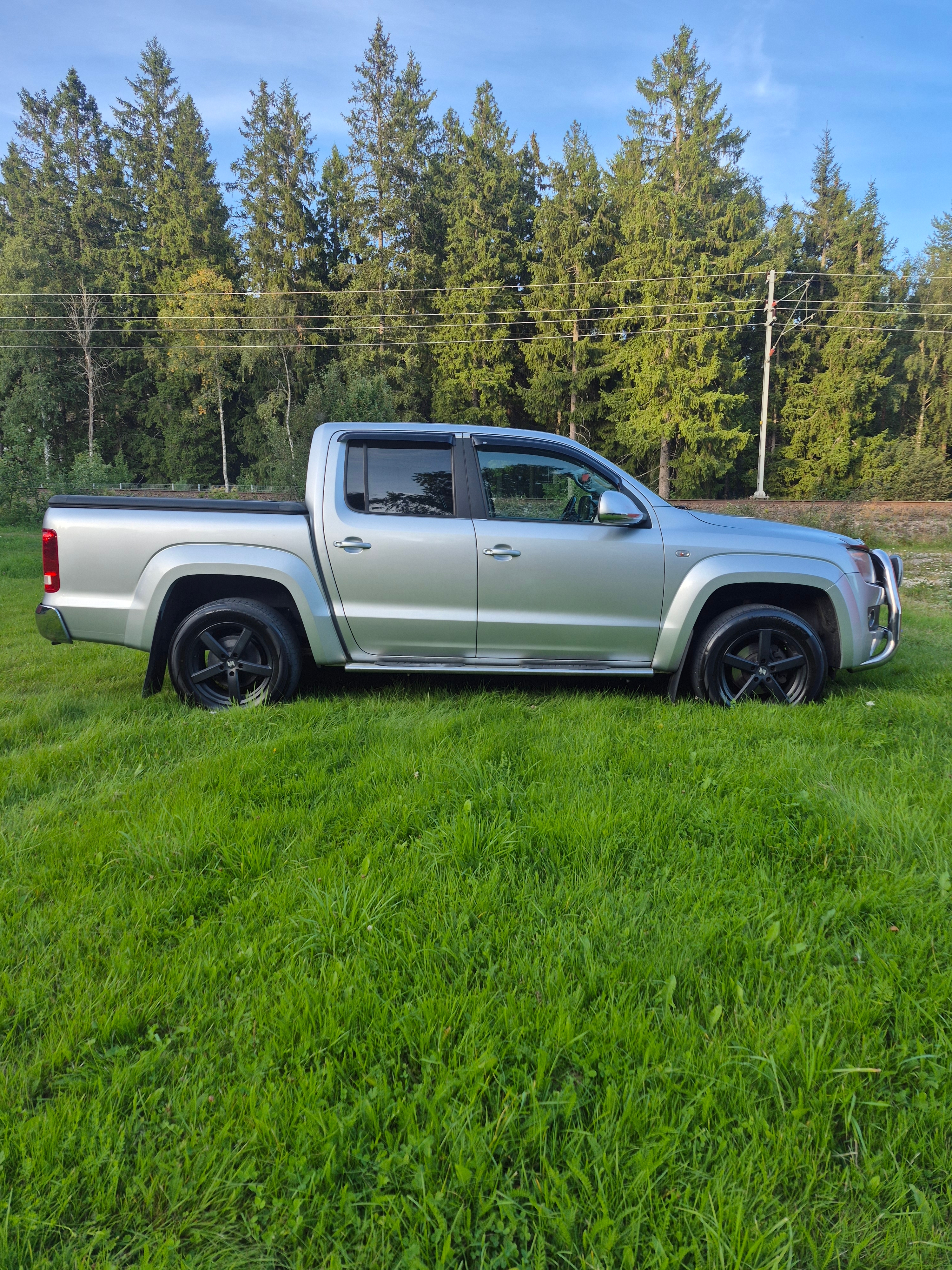 Volkswagen Amarok 2011, bild 2/8