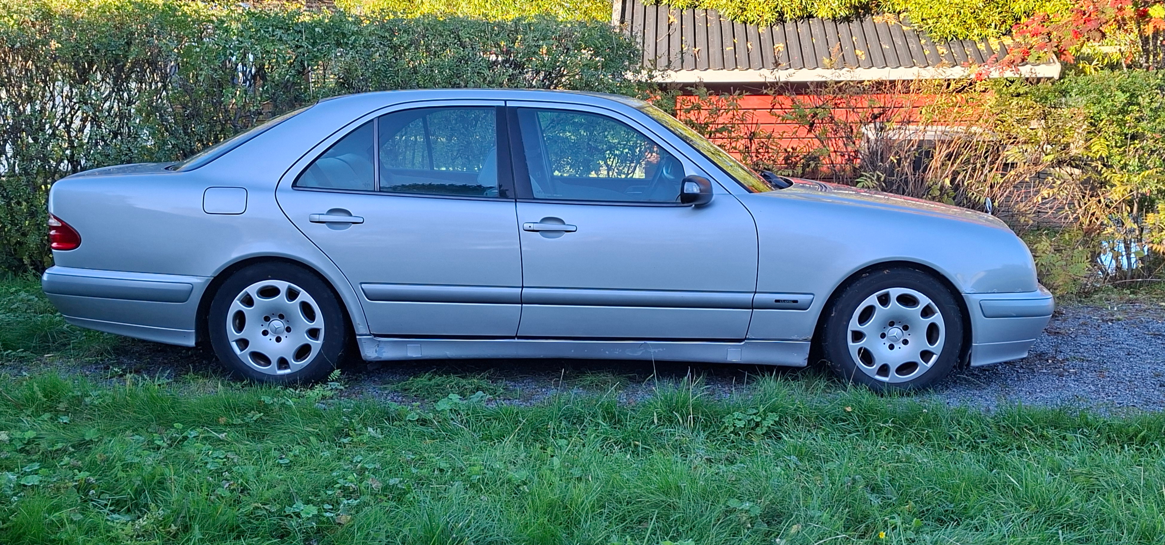 Mercedes-Benz E