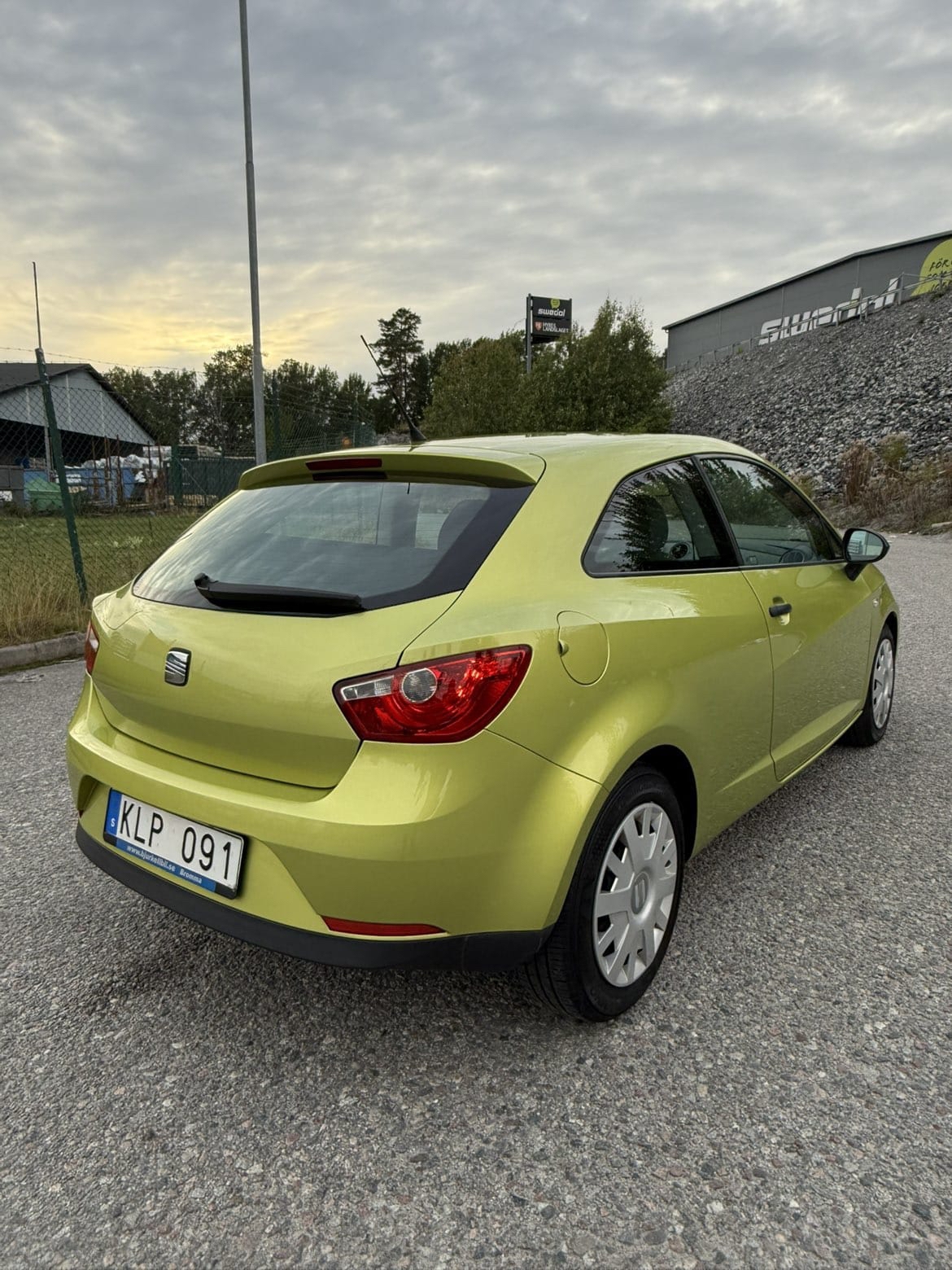Seat Ibiza 3-dörrar 1.4 16v Manuell 2010, bild 3/6