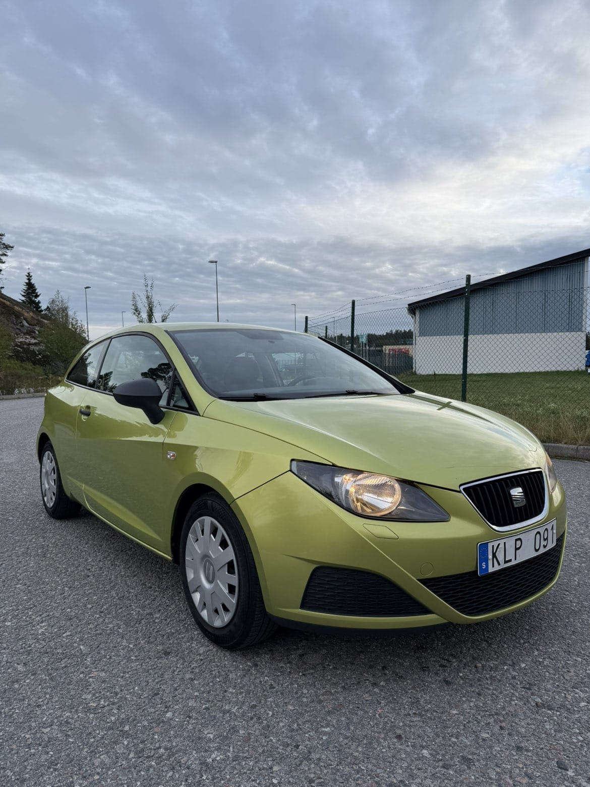 Seat Ibiza 3-dörrar 1.4 16v Manuell 2010, bild 2/6