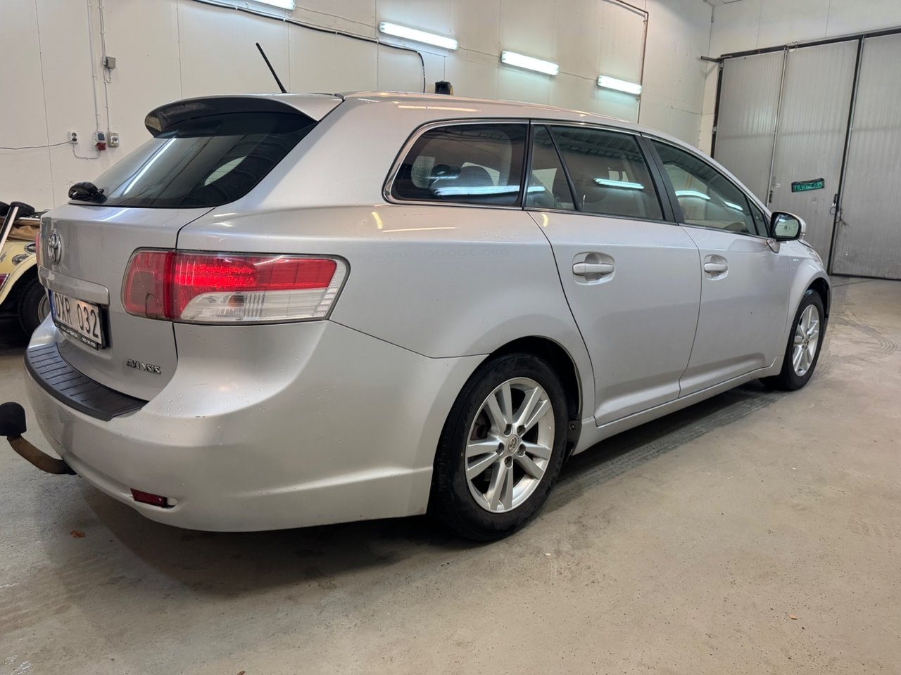 Toyota Avensis 2010, bild 7/10
