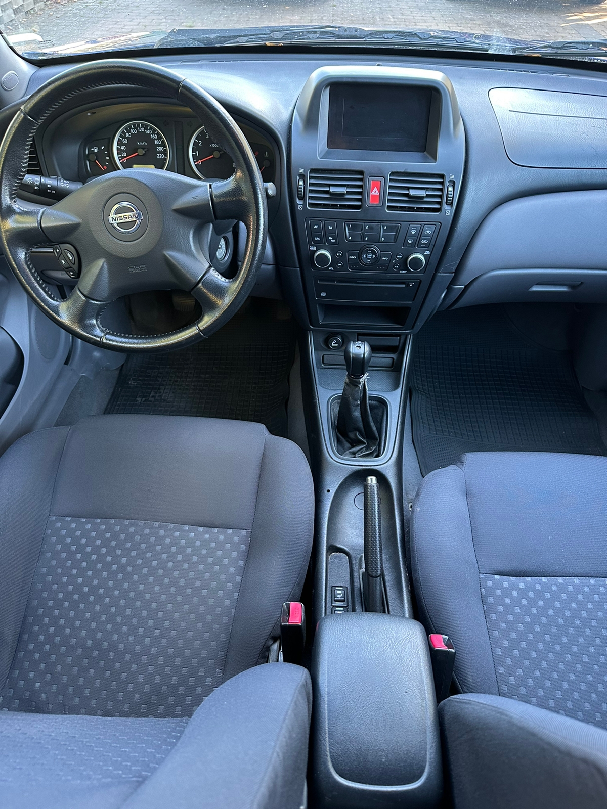 Nissan Almera 5-dörrar 1.8 Manuell 2002, bild 8/8
