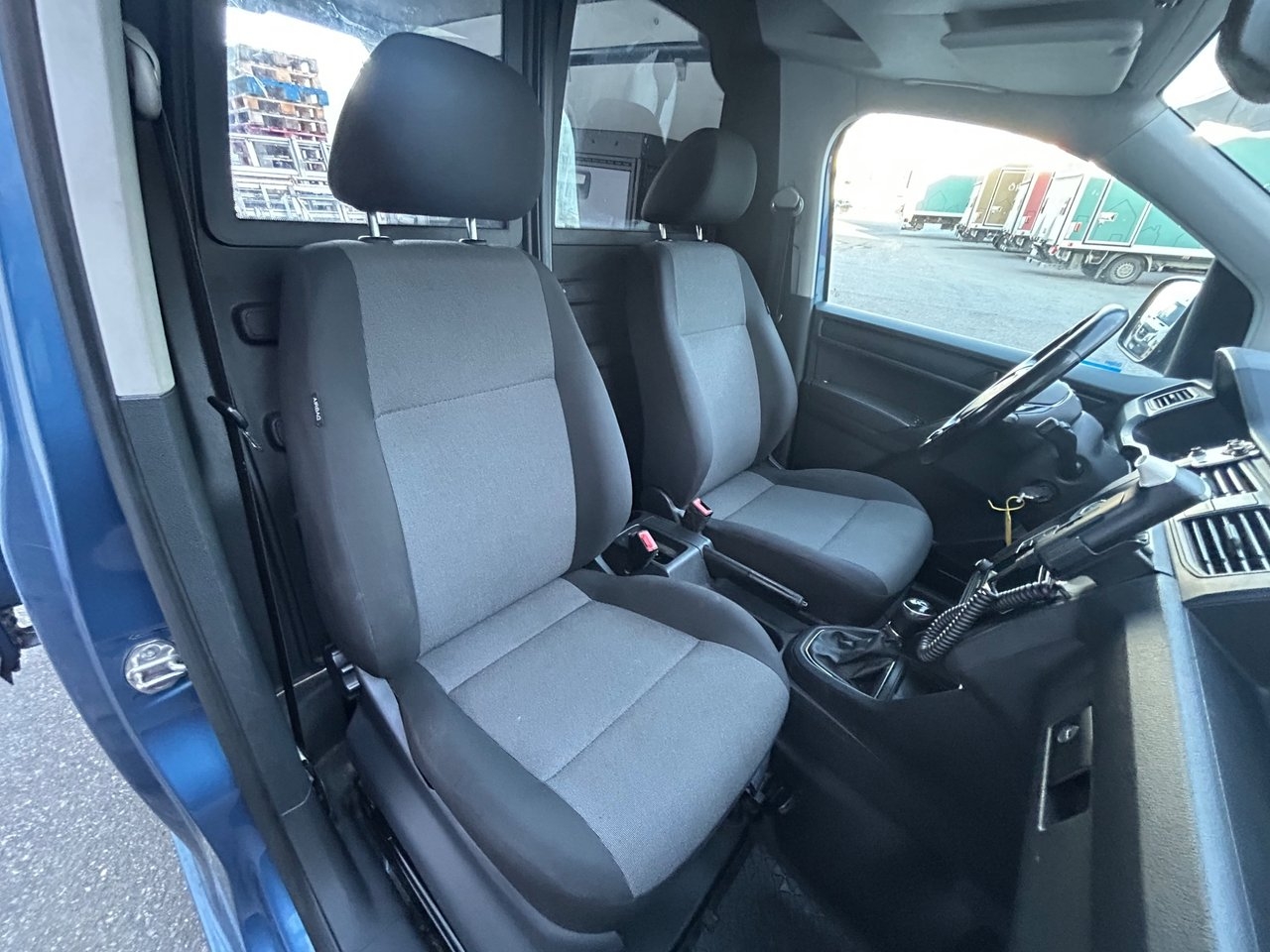 Volkswagen Caddy Maxi 2016, photo 7/10