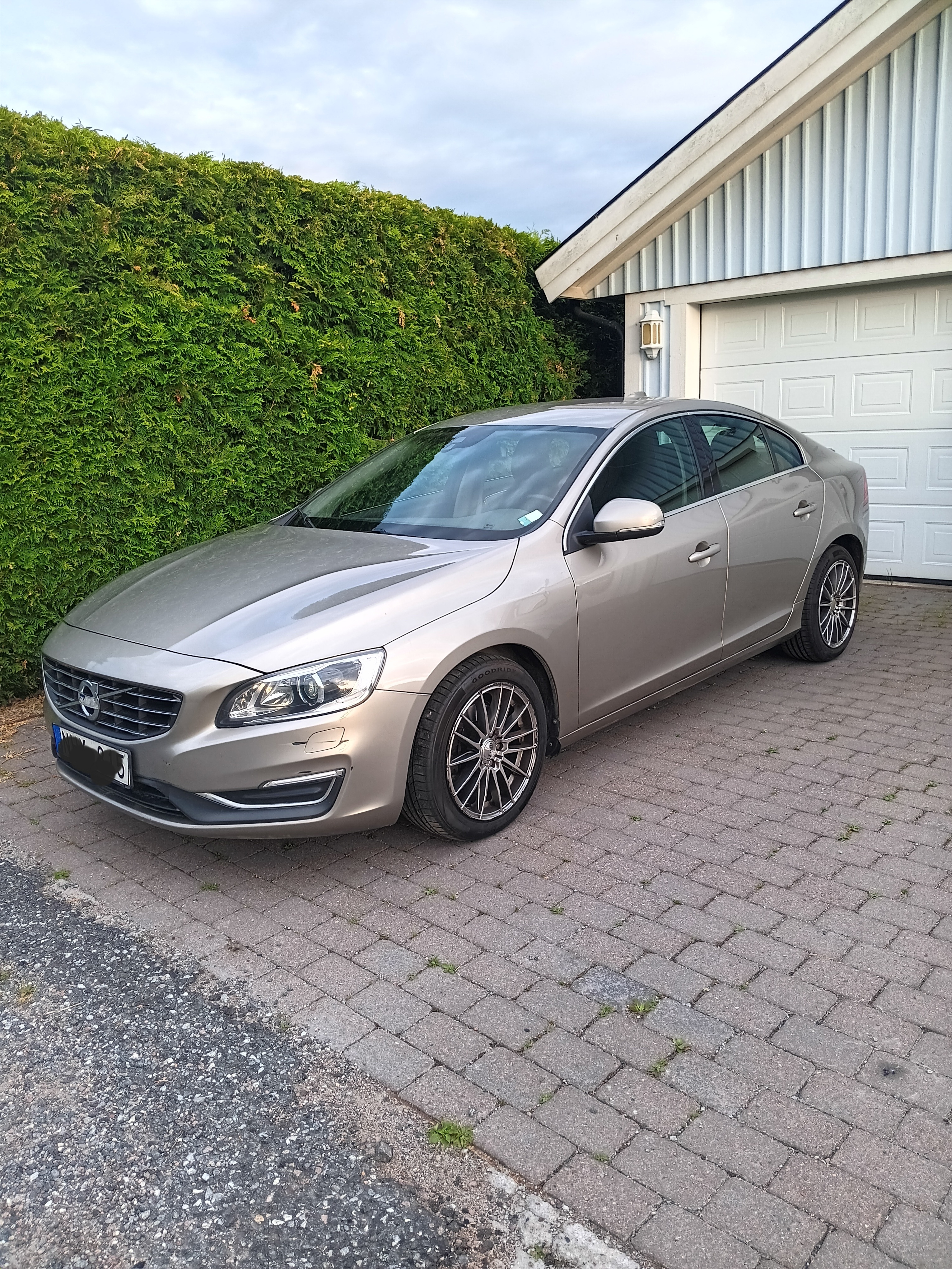Volvo S60 T4 Powershift 2014, photo 2/4