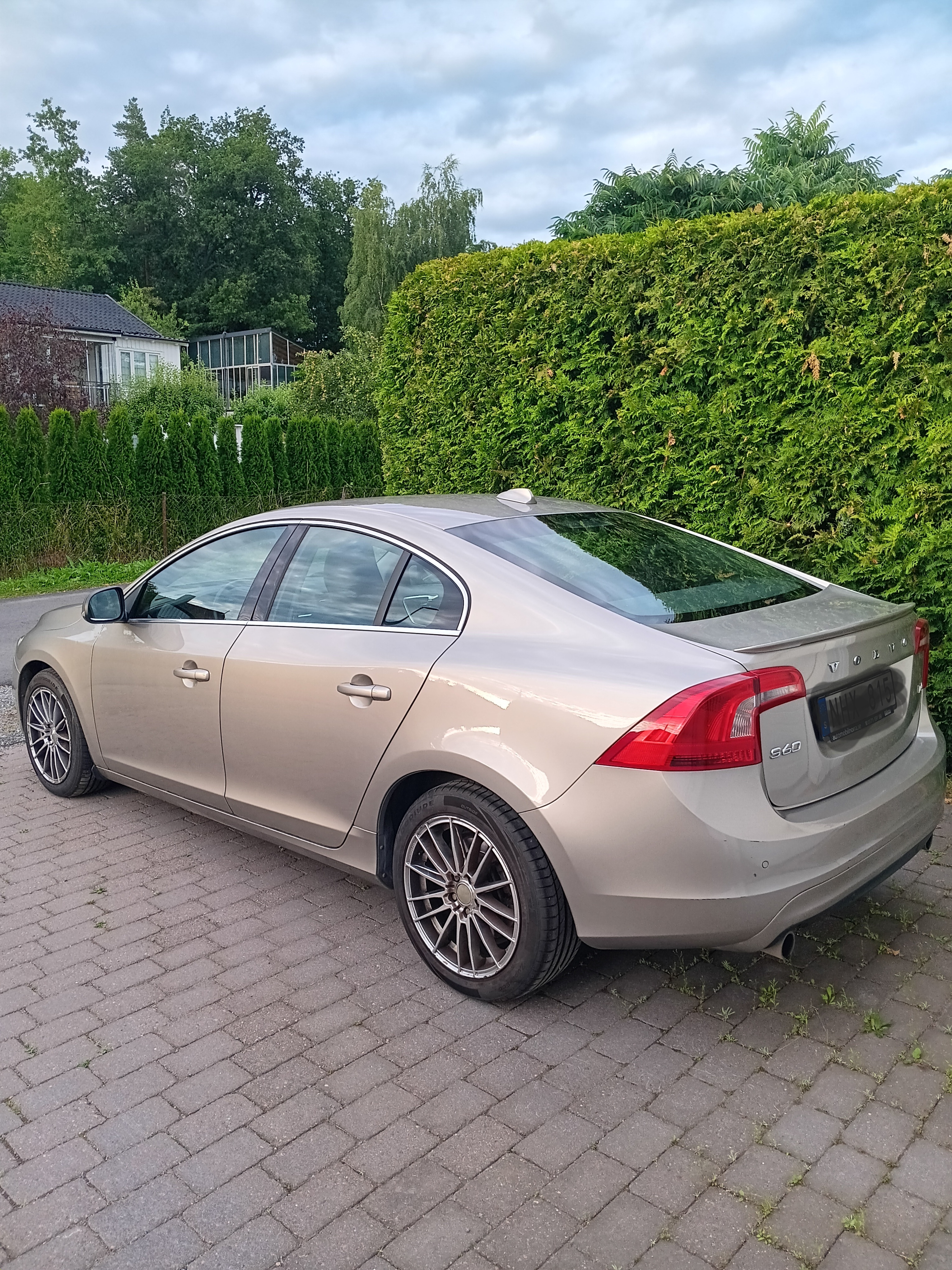Volvo S60 T4 Powershift 2014, photo 3/4