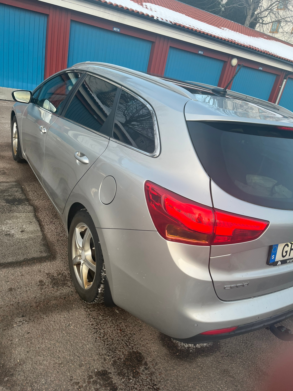 Kia Ceed _sw 1.6 CRDi Automatisk 2015, bild 3/7