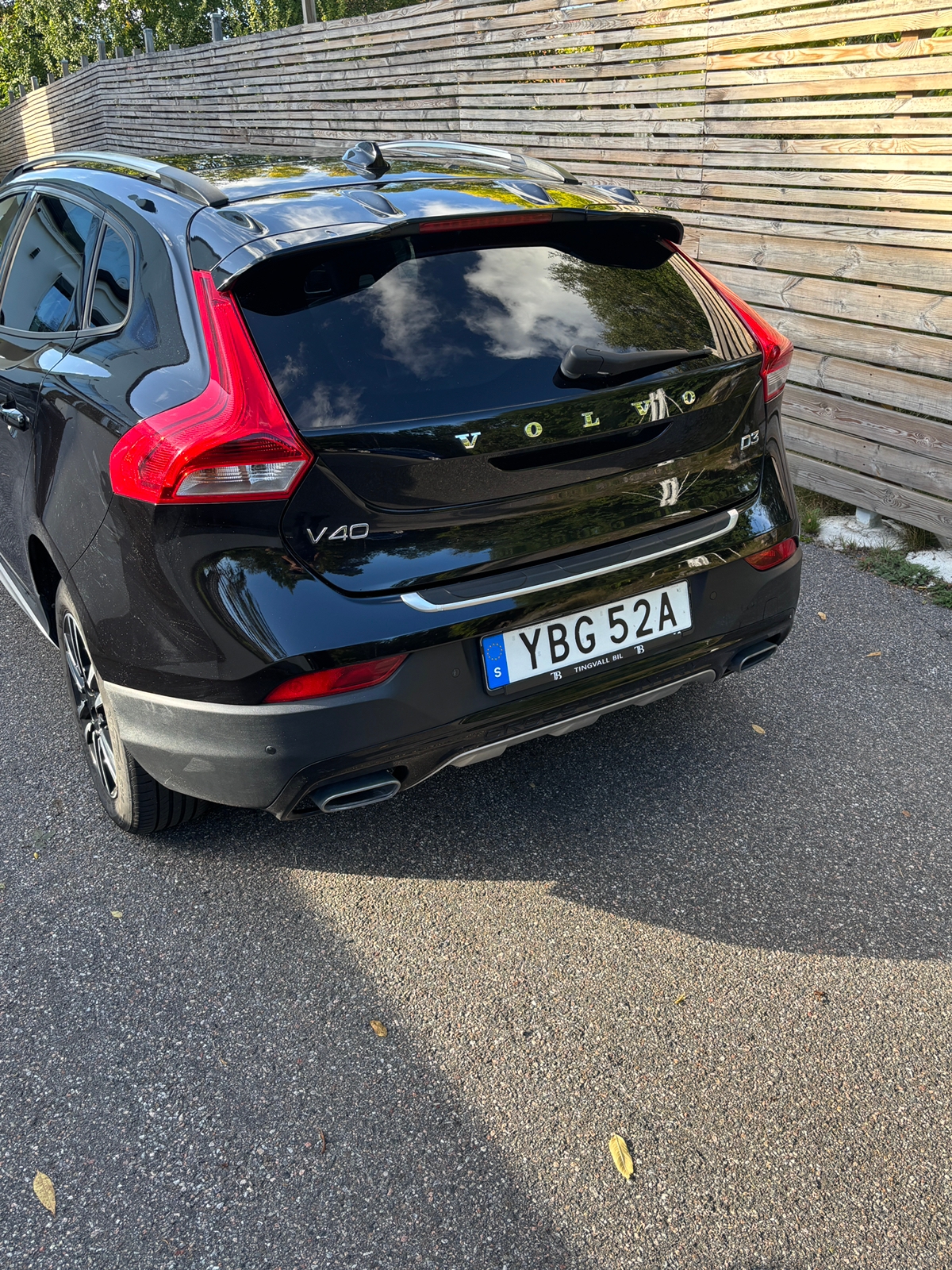 Volvo V40 Cross Country D3 Geartronic 2019, photo 3/6