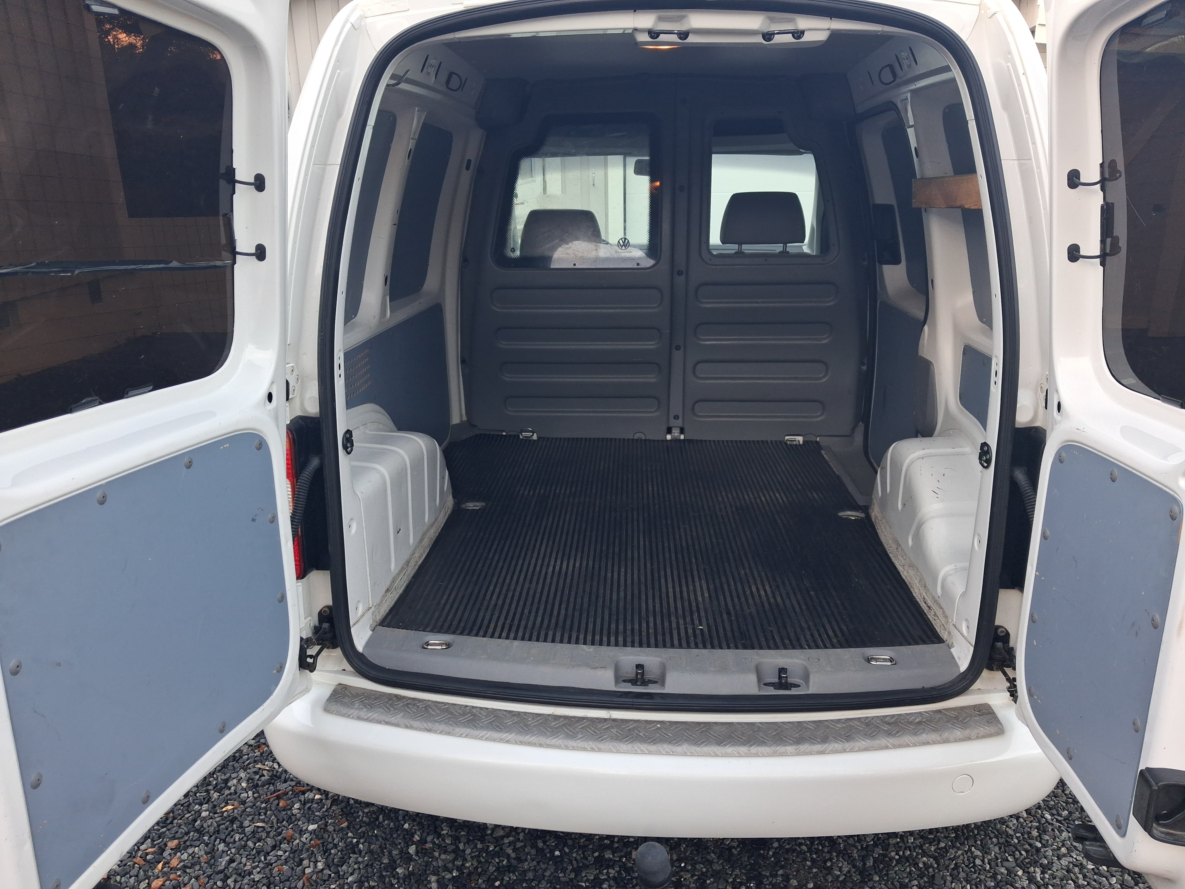 Volkswagen Caddy 2009, bild 7/8