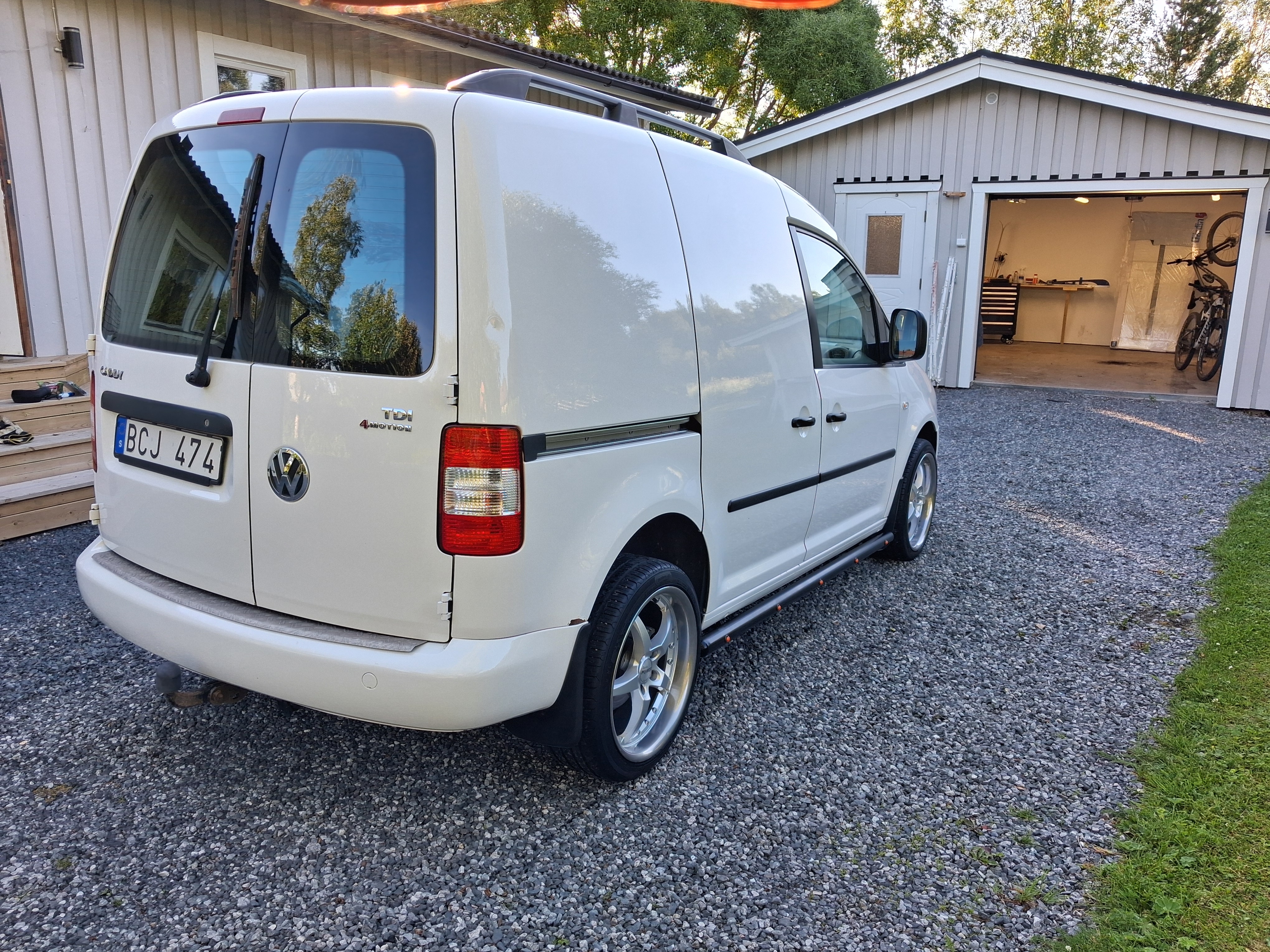 Volkswagen Caddy 2009, bild 3/8