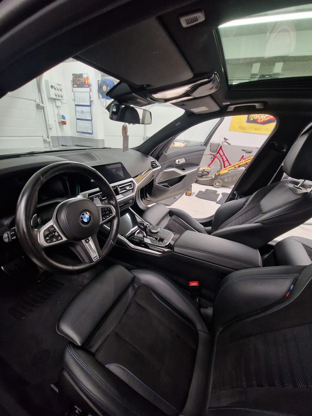 BMW 330 e xDrive Touring Steptronic 2021, photo 5/6