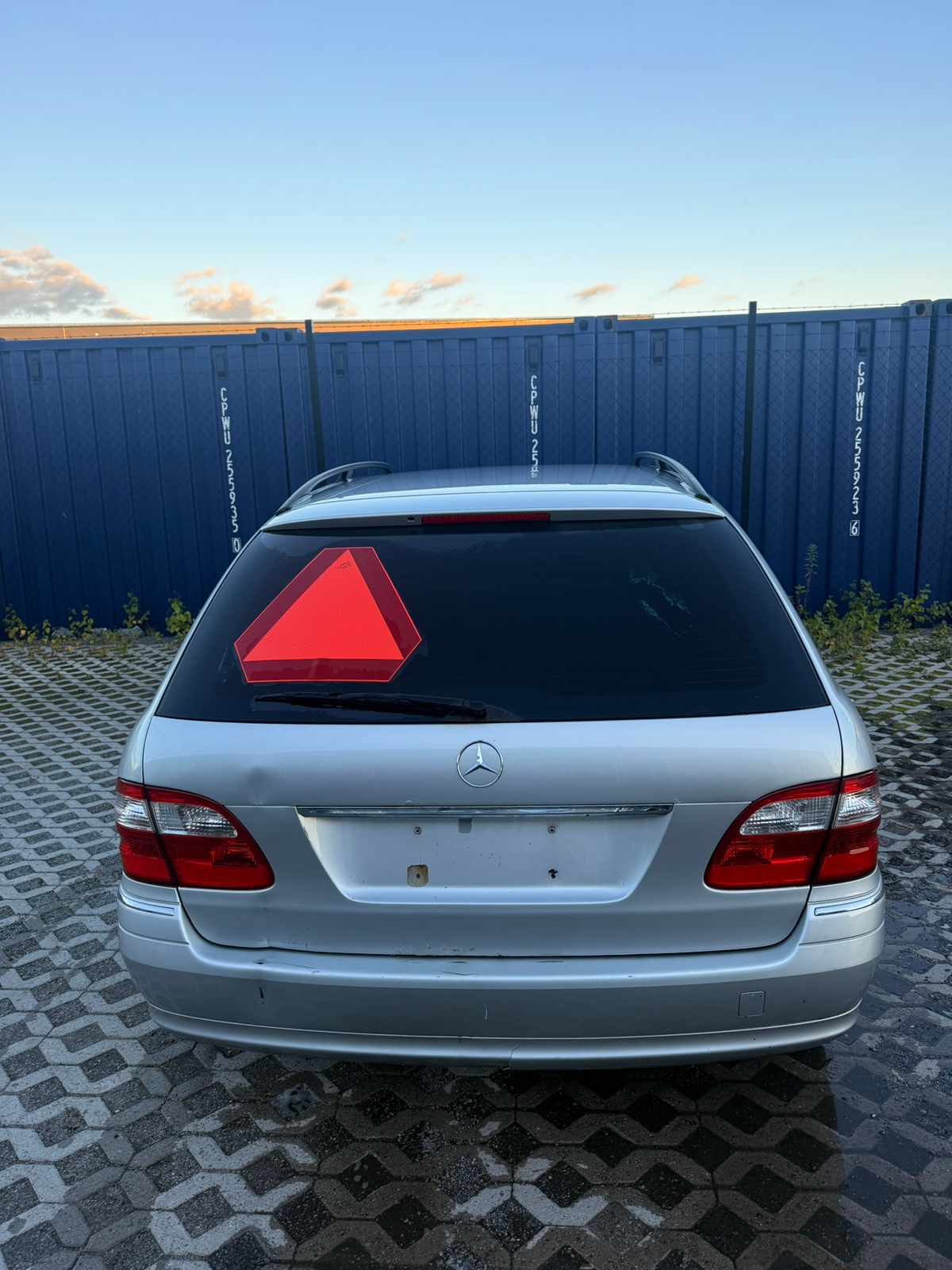 Mercedes-Benz 200 E A Traktor 2004, kuva 2/5