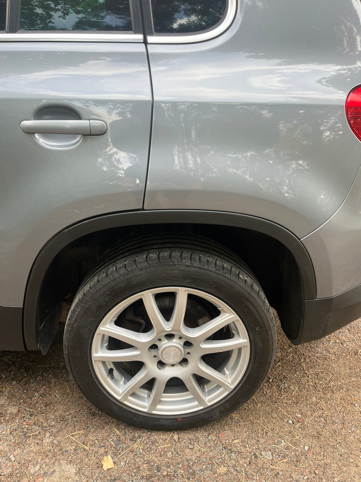 Volkswagen Tiguan 2010, bild 6/10
