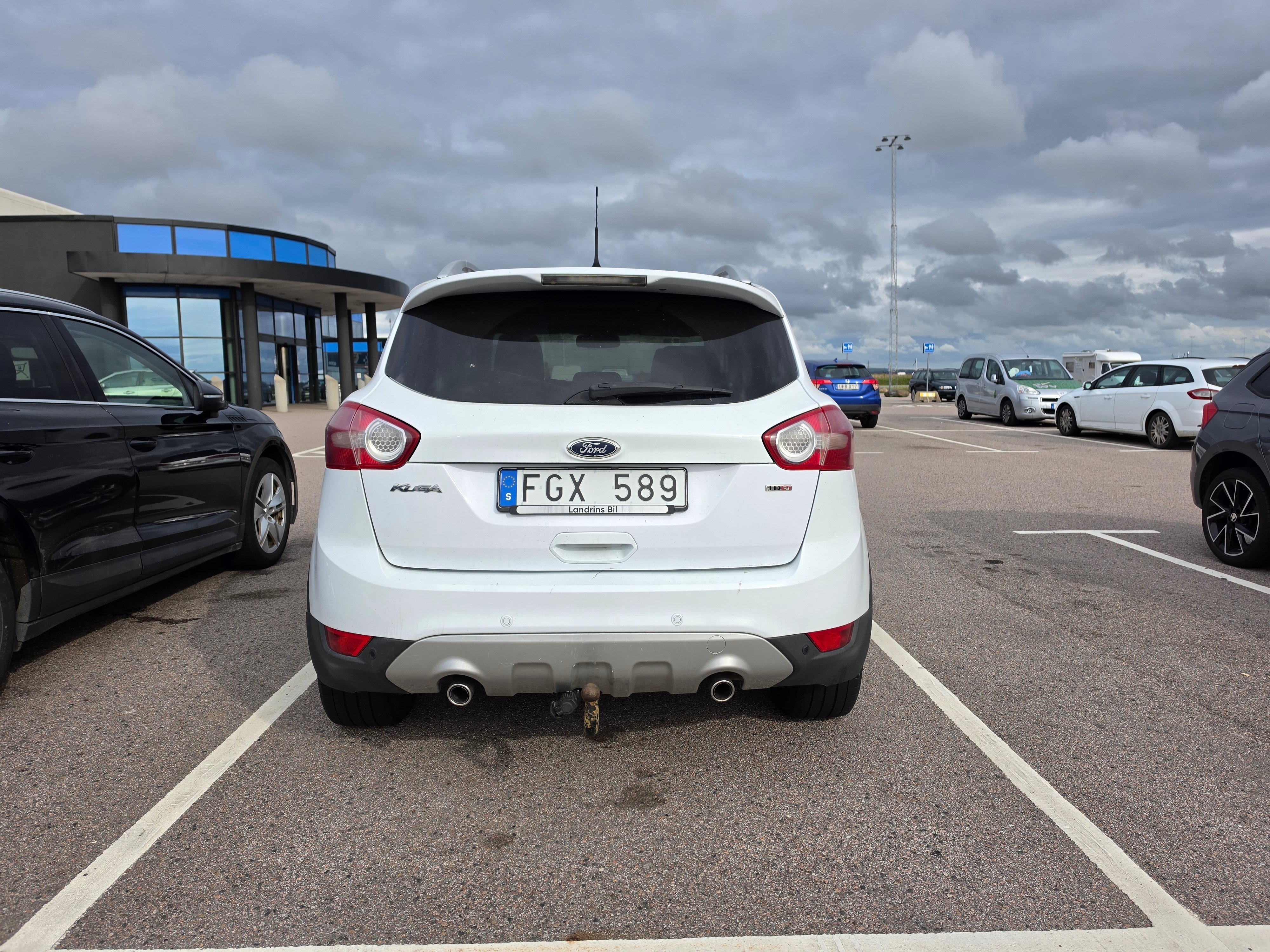Ford Kuga 2.0 TDCi AWD Powershift 2011, kuva 5/10