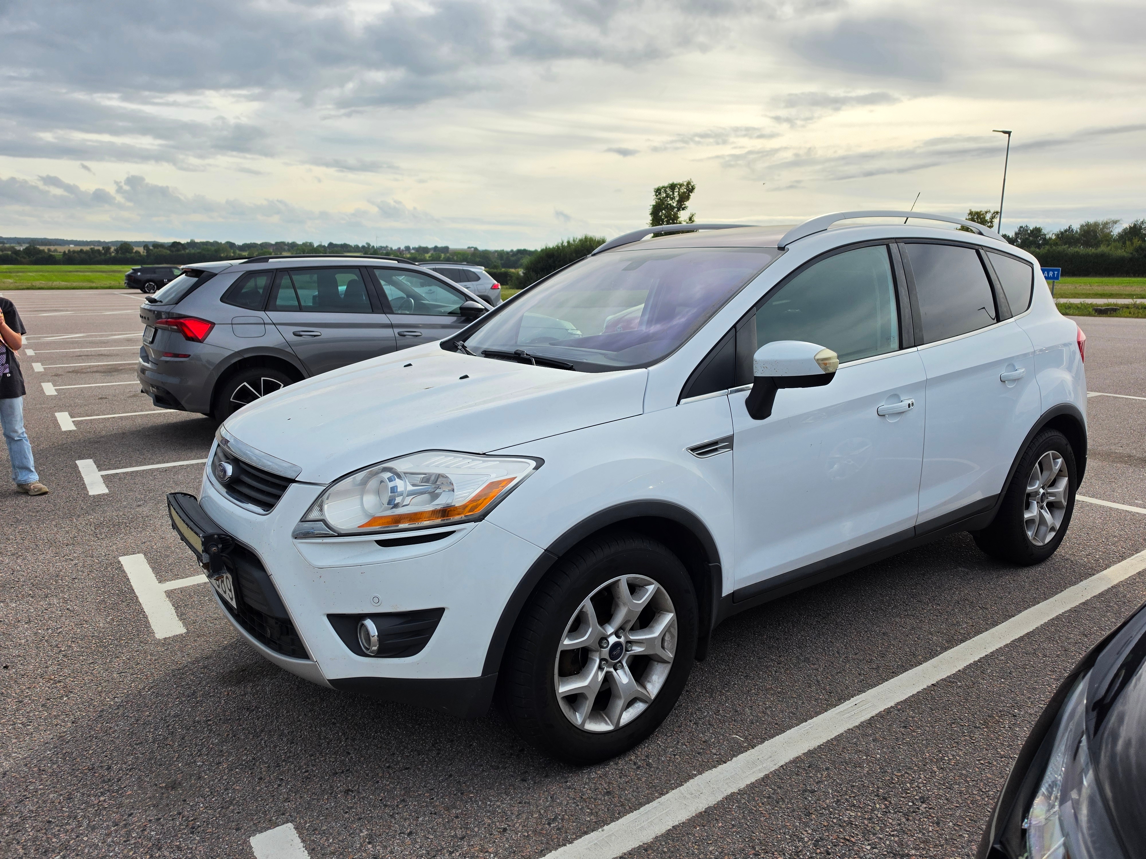 Ford Kuga 2.0 TDCi AWD Powershift 2011, kuva 3/10