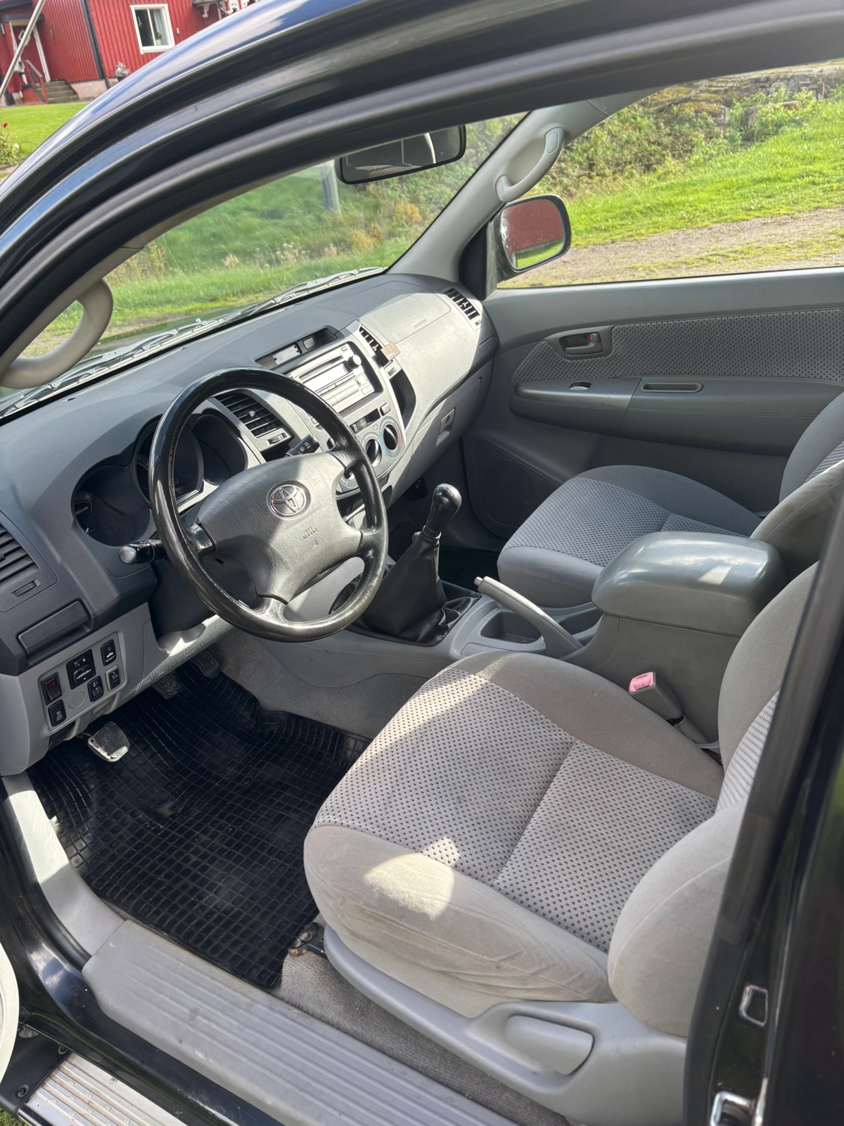 Toyota HiLux Extra Cab 2.5 4WD Manuell 2006, bild 7/9