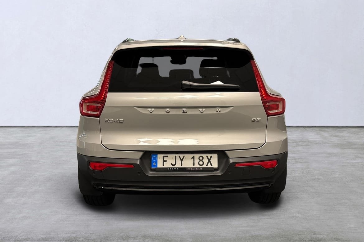 Volvo XC40 B3 FWD Bensin Plus Dark 2025, bild 5/10