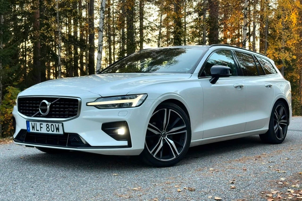 Volvo V60 D4 AWD Geartronic R-Design 2020, bild 6/10