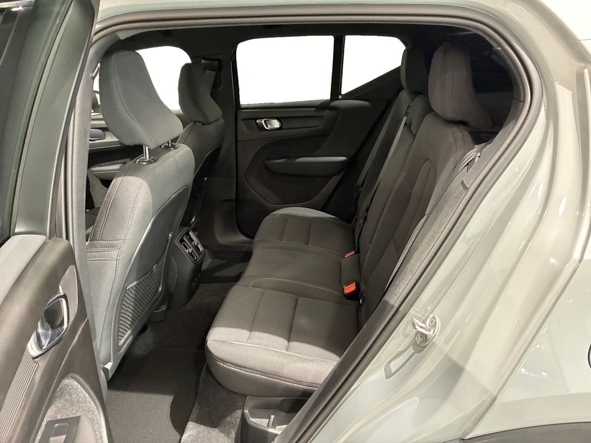 Volvo EX40 2025, bild 6/10