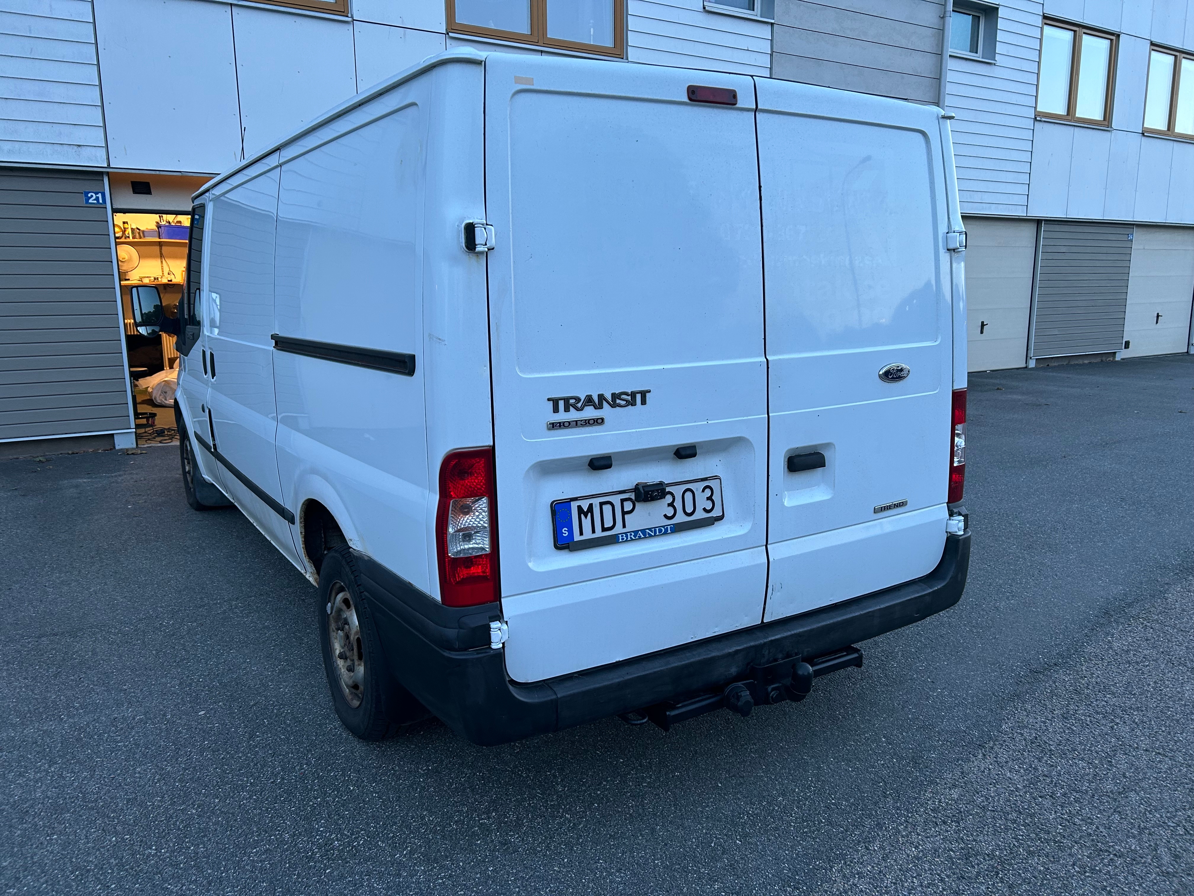 Ford Transit T300 2.2 TDCi Manuell 2012, bild 6/10