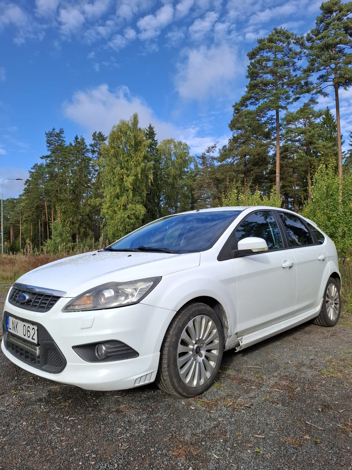 Ford Focus 5-dörrars 1.6 TDCi Manuell 2010, bild 2/5