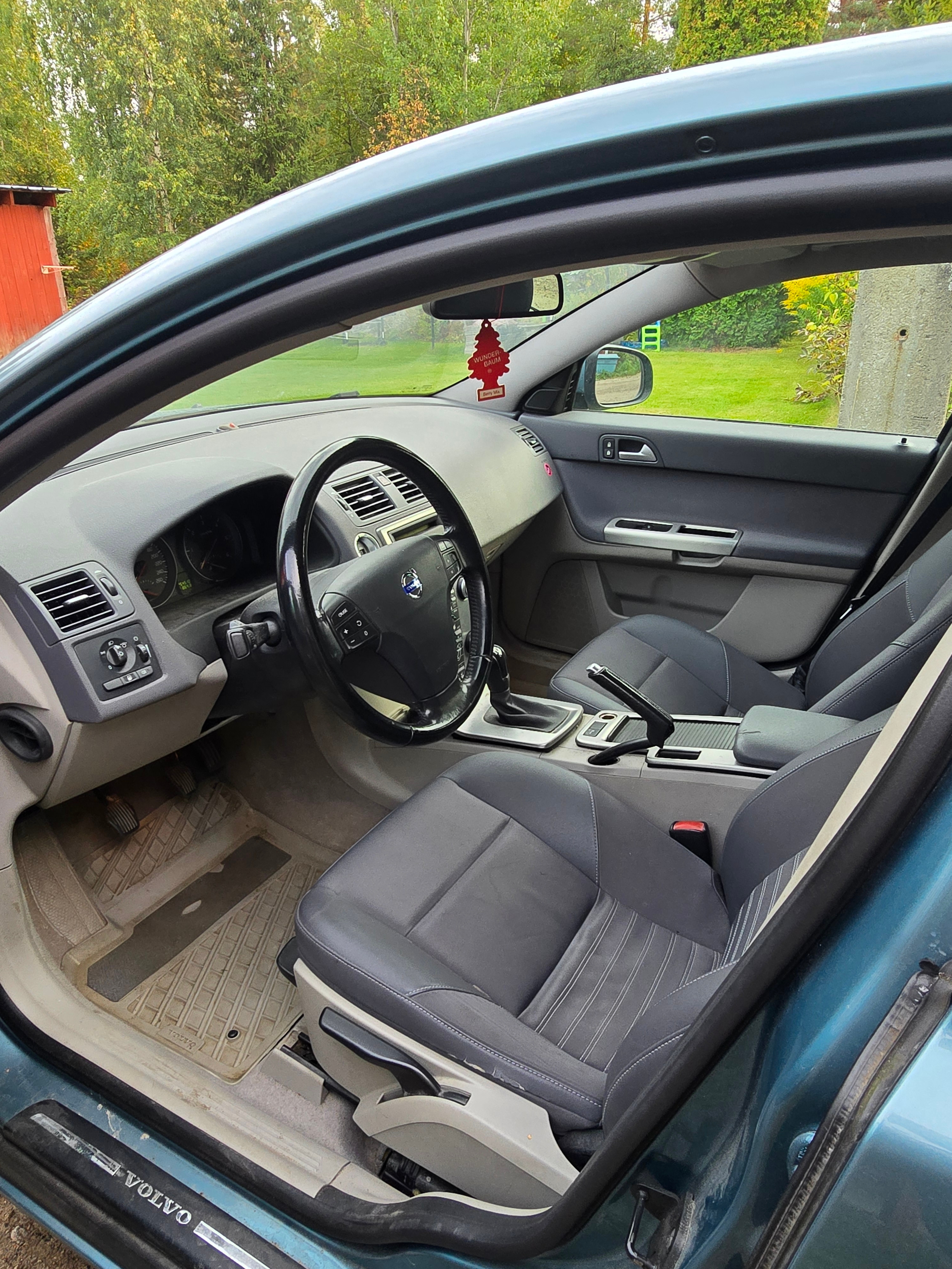 Volvo S40 1.6 D DRIVe Manuell 2010, bild 3/7