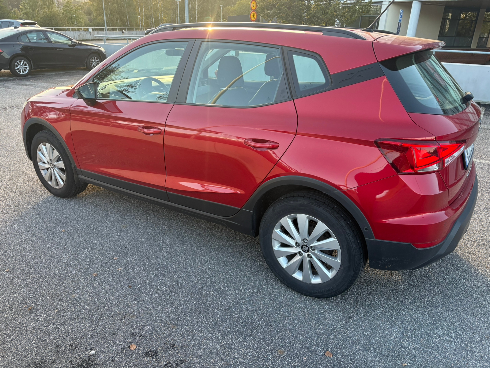 Seat Arona 1.0 TSI 95 HK 2018, bild 2/6