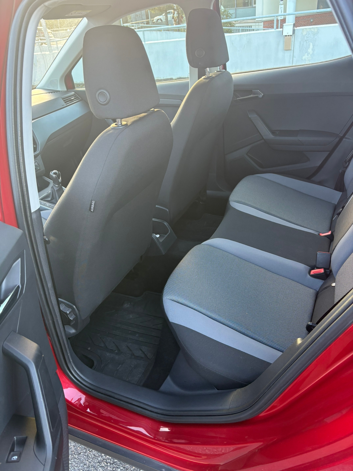 Seat Arona 1.0 TSI 95 HK 2018, bild 5/6