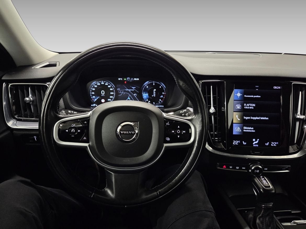 Volvo V60 2021, photo 7/10