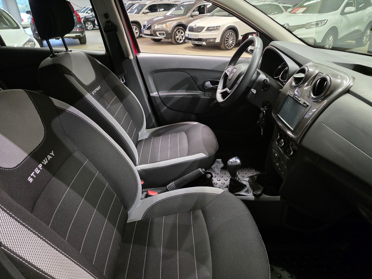 Dacia Sandero Stepway 2018, bild 7/9